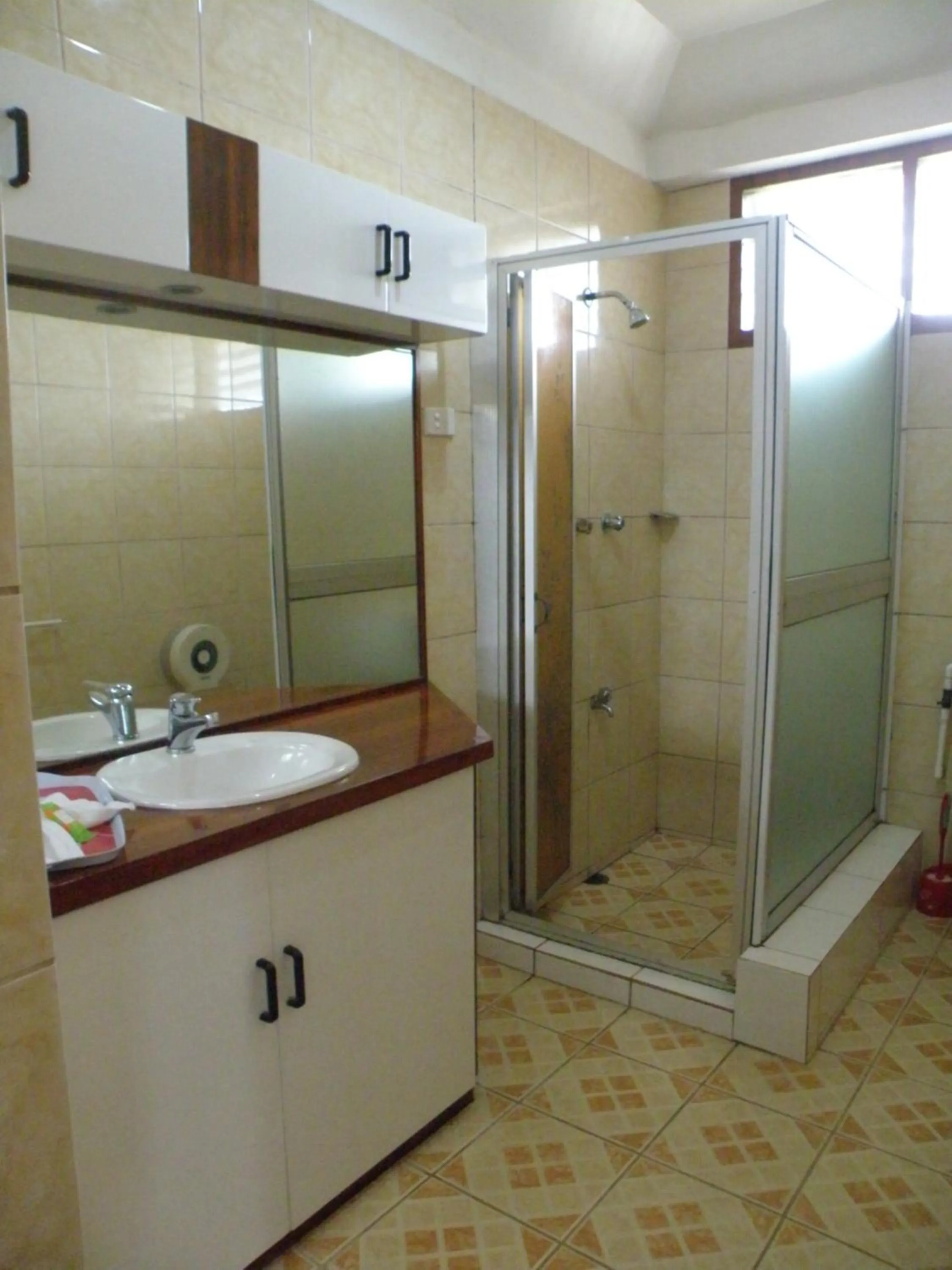 Tagimoucia House Hotel