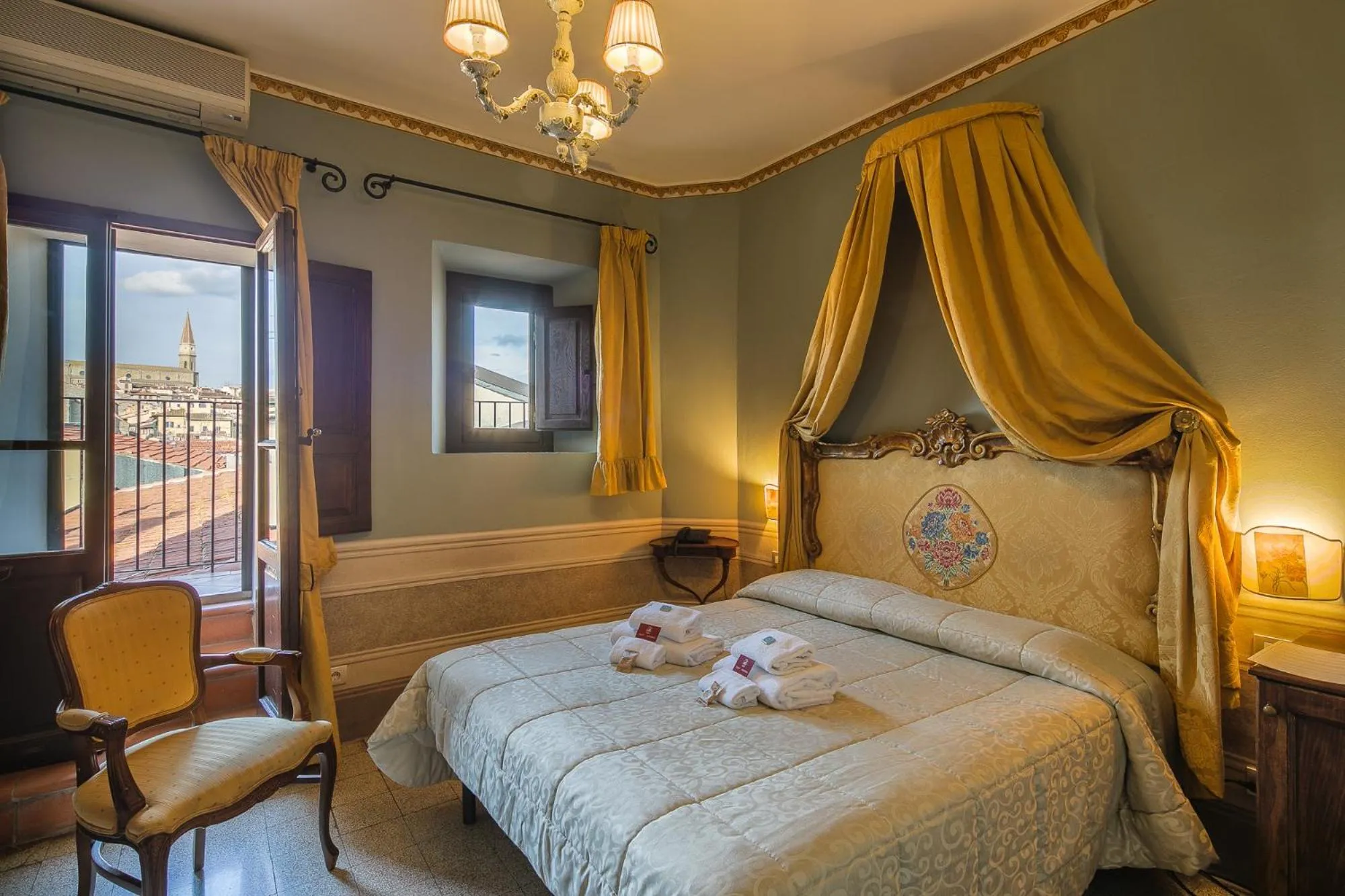 City view, Bed in I Portici Hotel - Residenza D'Epoca