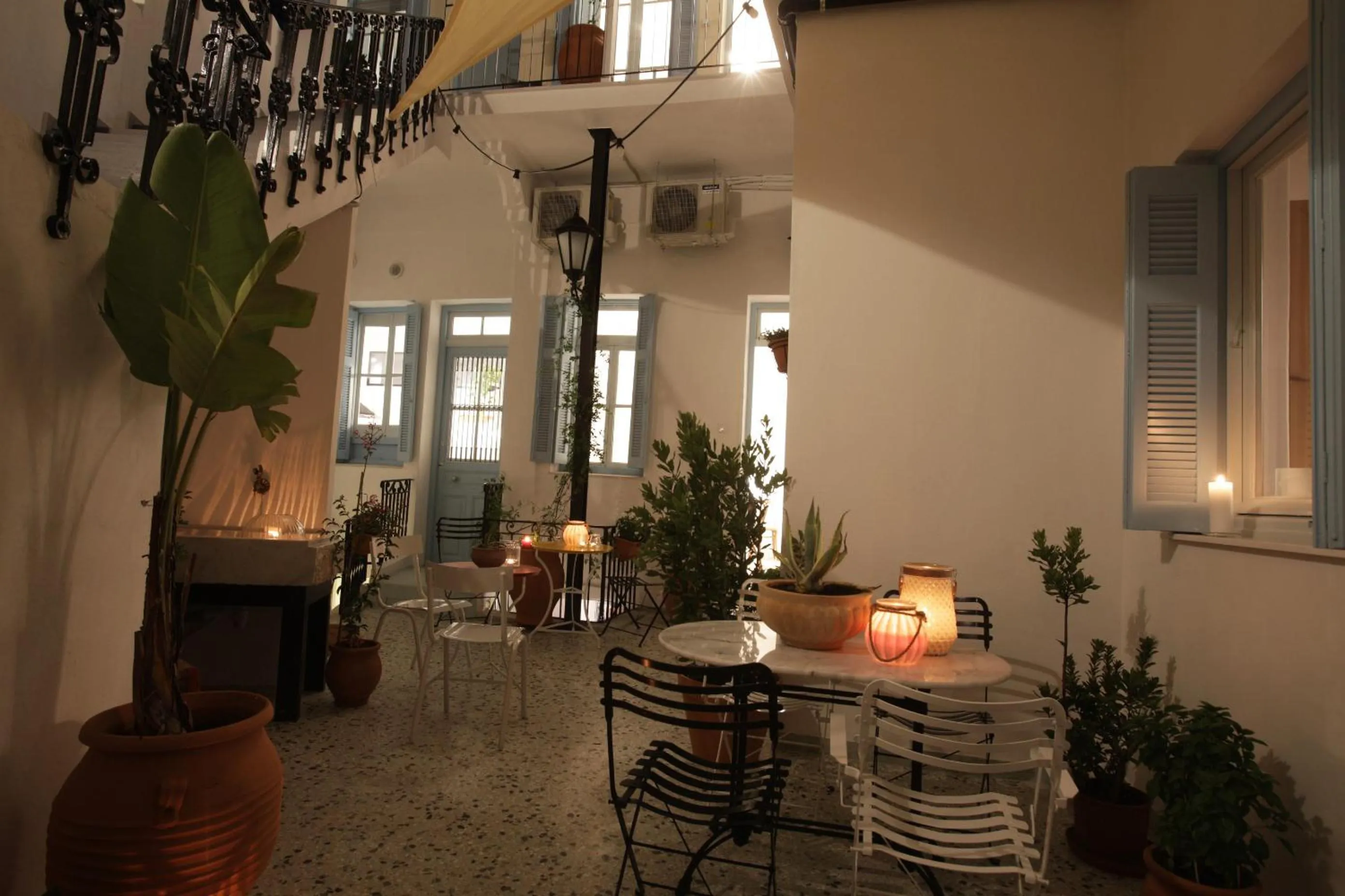 Patio in Live in Athens, THISEIO Historic House