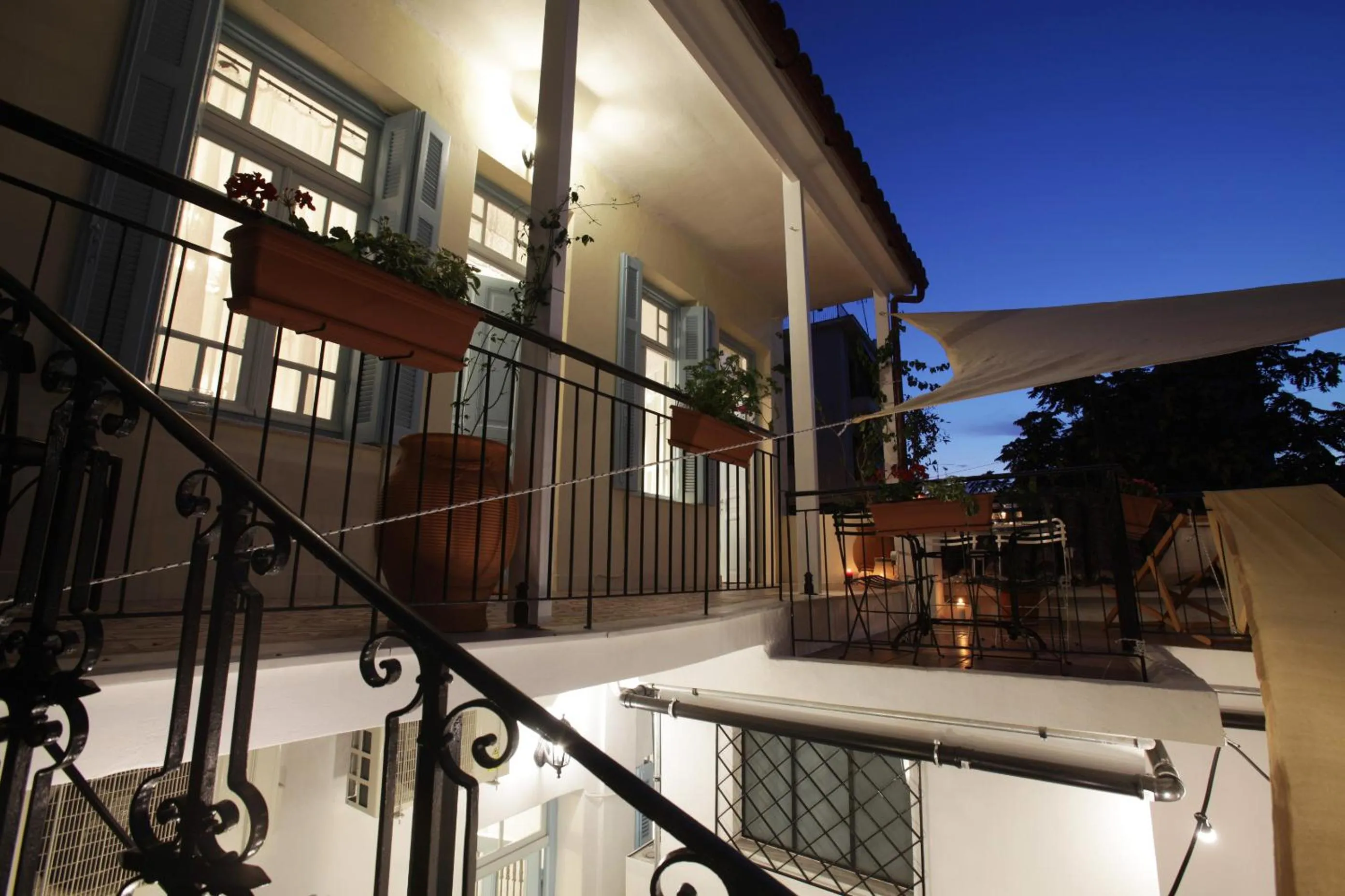 Patio in Live in Athens, THISEIO Historic House