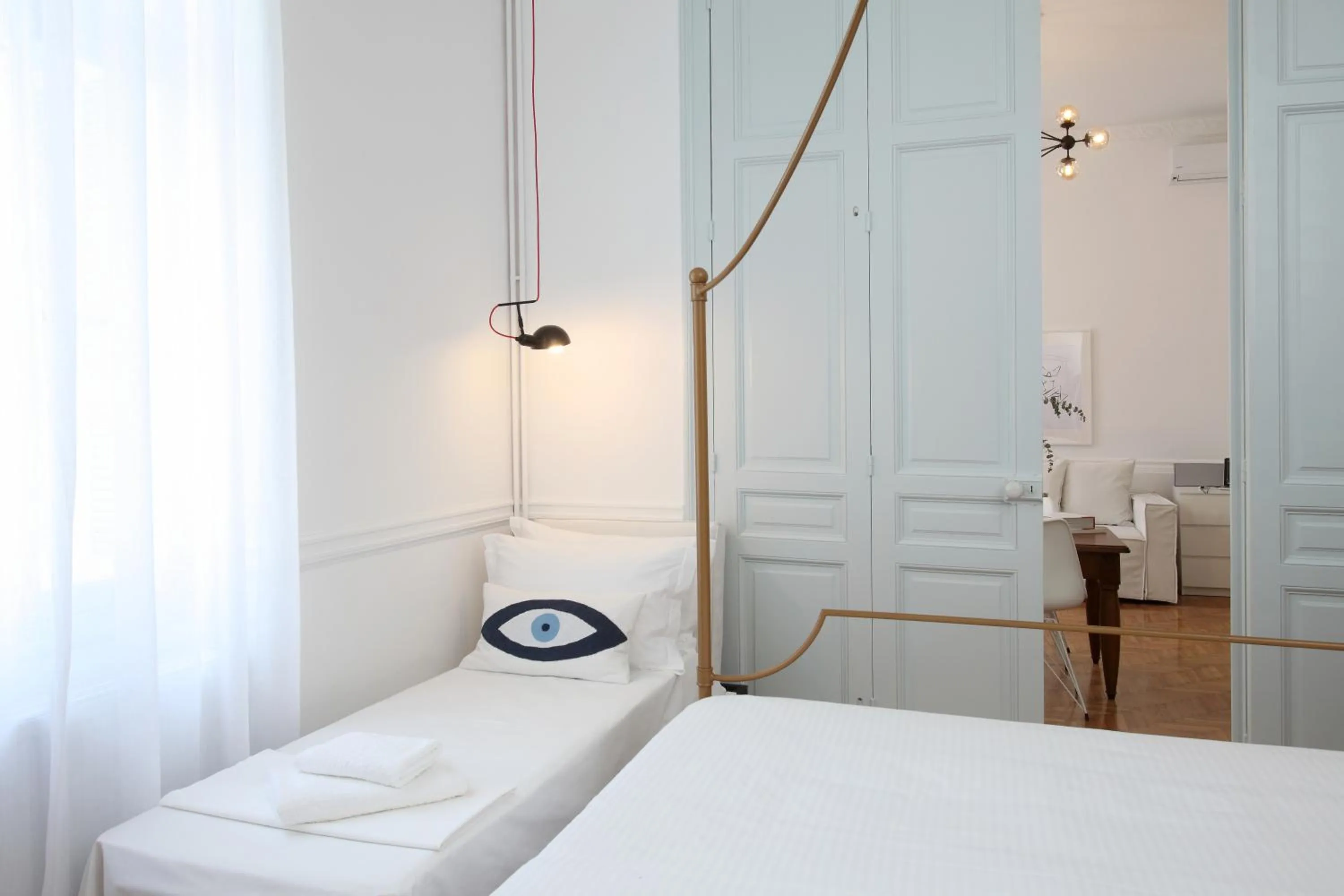 Bed in Live in Athens, THISEIO Historic House