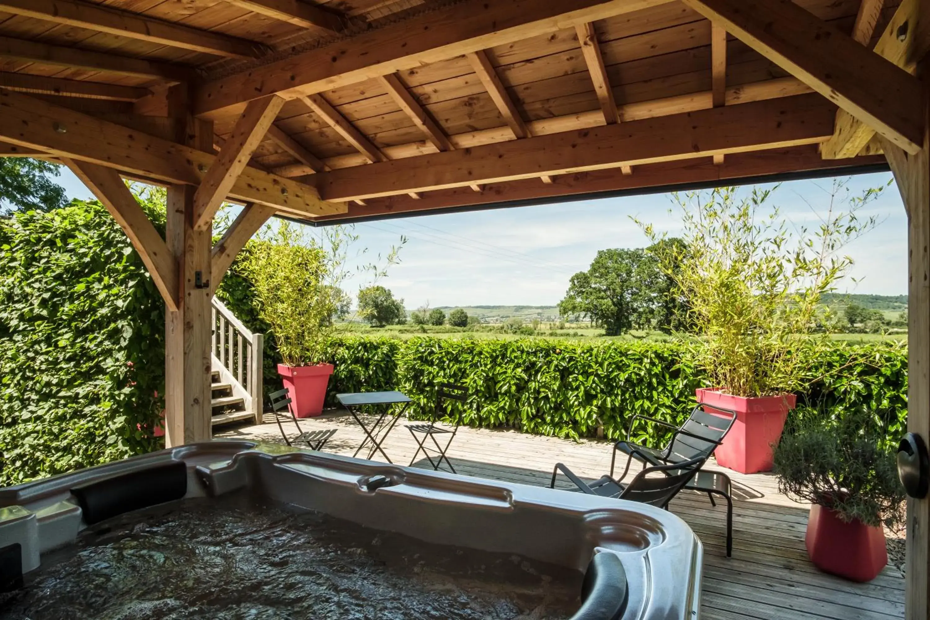Superior Hut with Hot Tub in Le Domaine des Prés Verts Suites & Chambres avec Jacuzzi Privatif Superior Hut with Hot Tub in Le Domaine des Prés Verts Suites & Chambres avec Jacuzzi Privatif