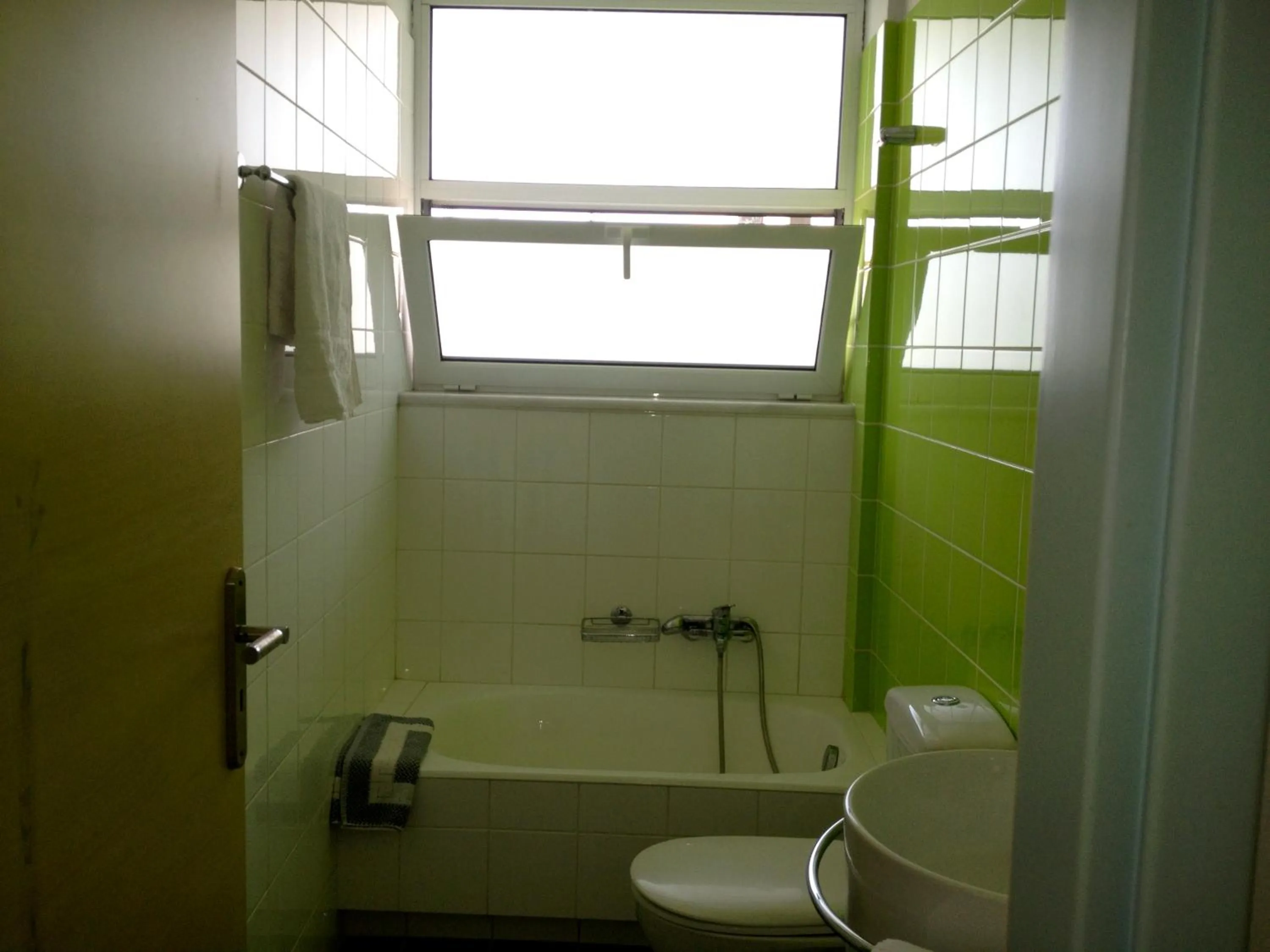 Bathroom in Kleanthi Studios