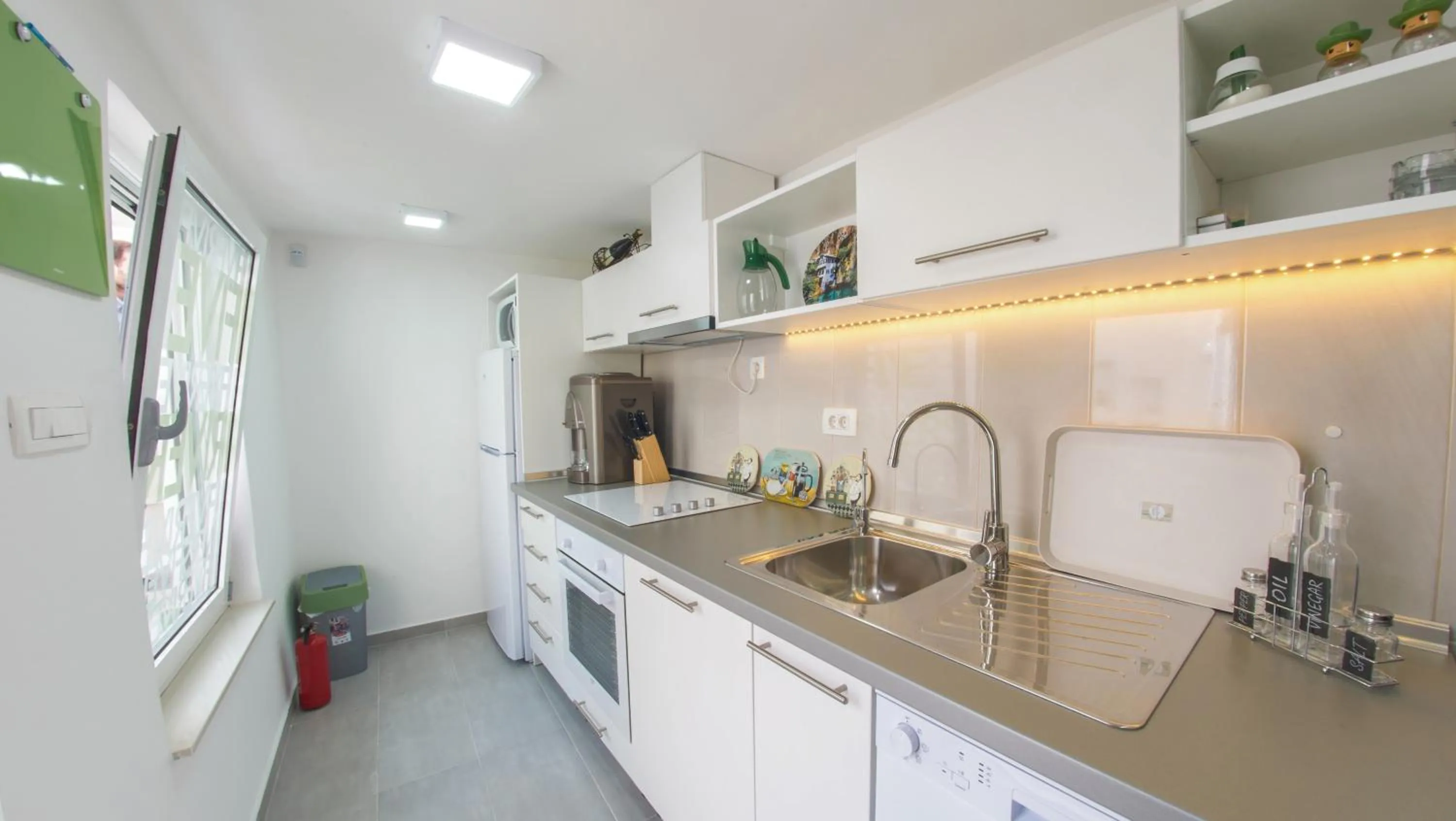 Coffee/tea facilities in Five Rivers Rooms