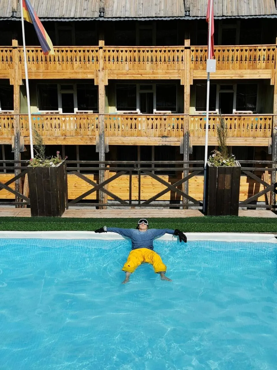 Swimming pool in Shymbulak Resort Hotel