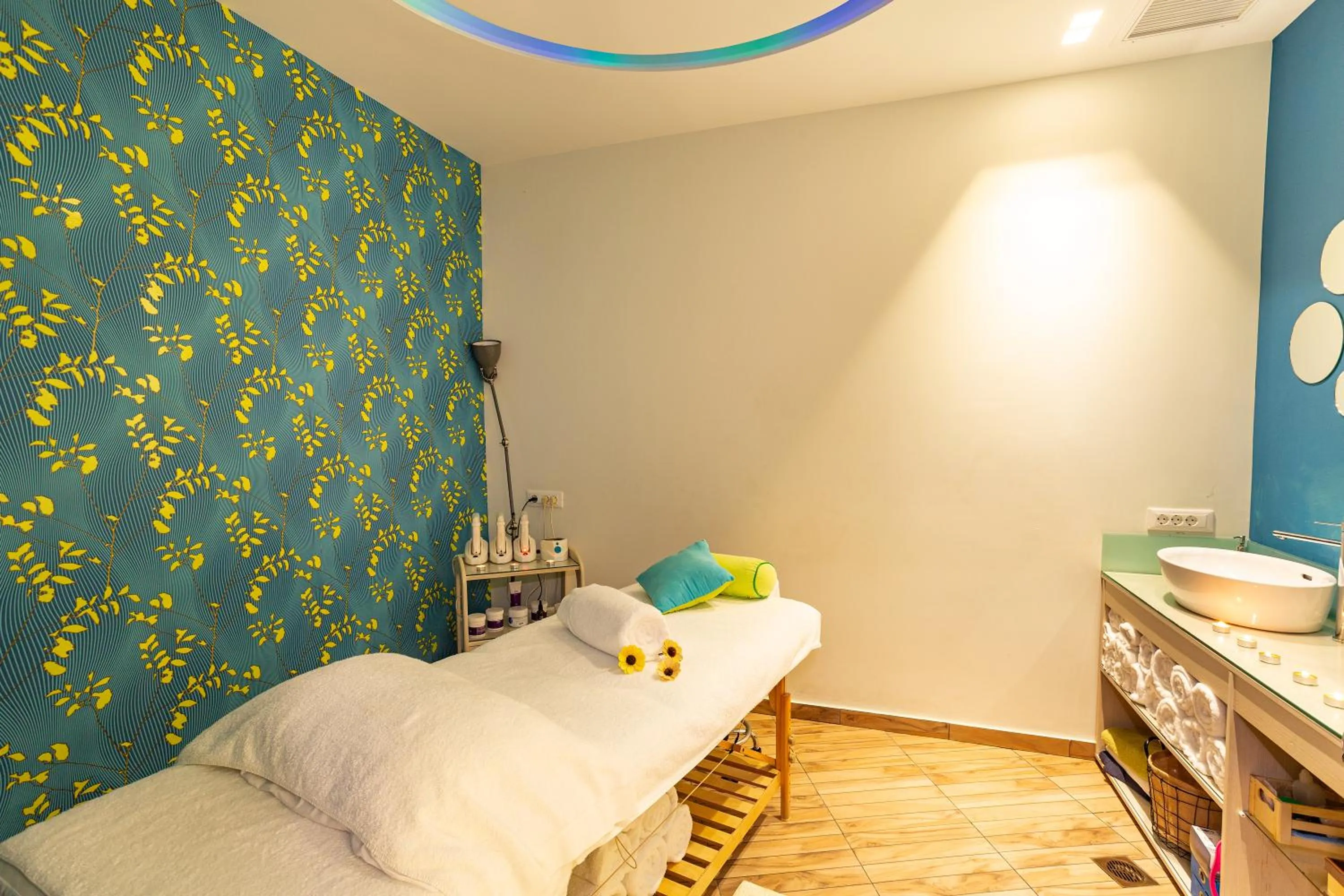 Massage, Bed in Rhodos Horizon Blu-Adults Only