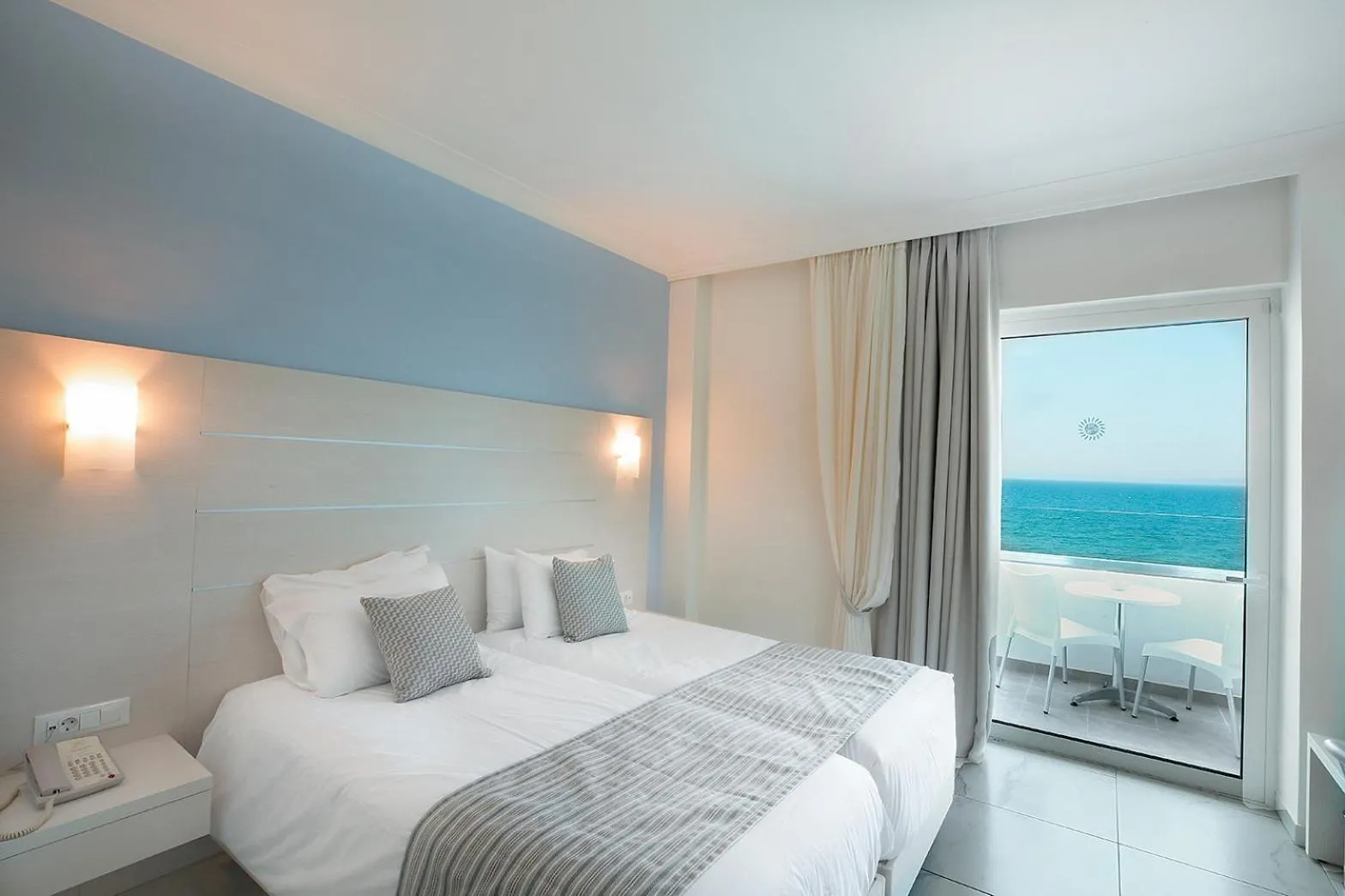 Photo of the whole room, Bed in Rhodos Horizon Blu-Adults Only