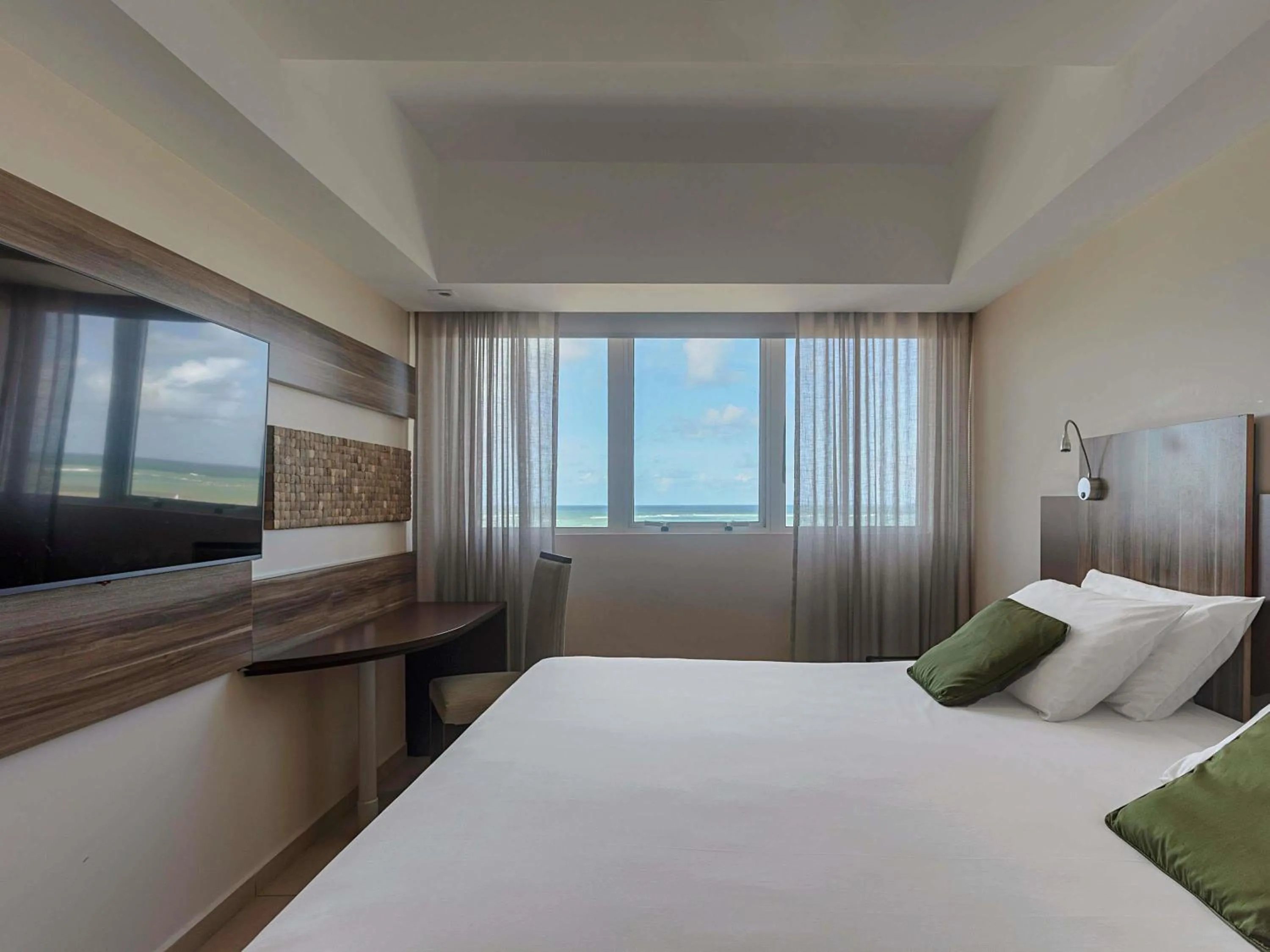 Bedroom, Bed in Mercure Maceio Pajuçara