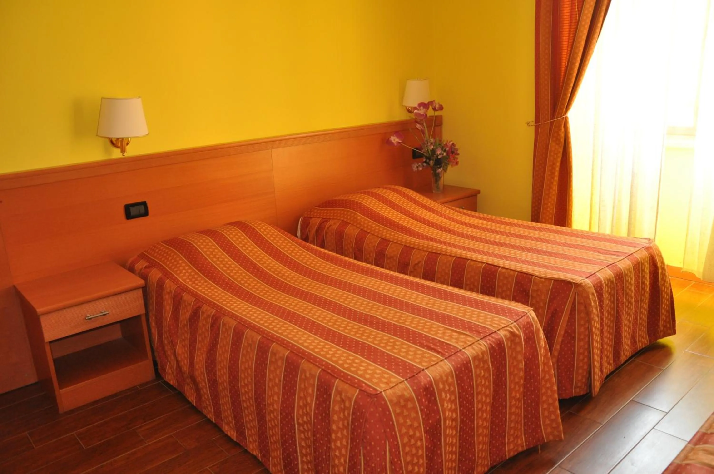 Photo of the whole room in Hotel Beauty