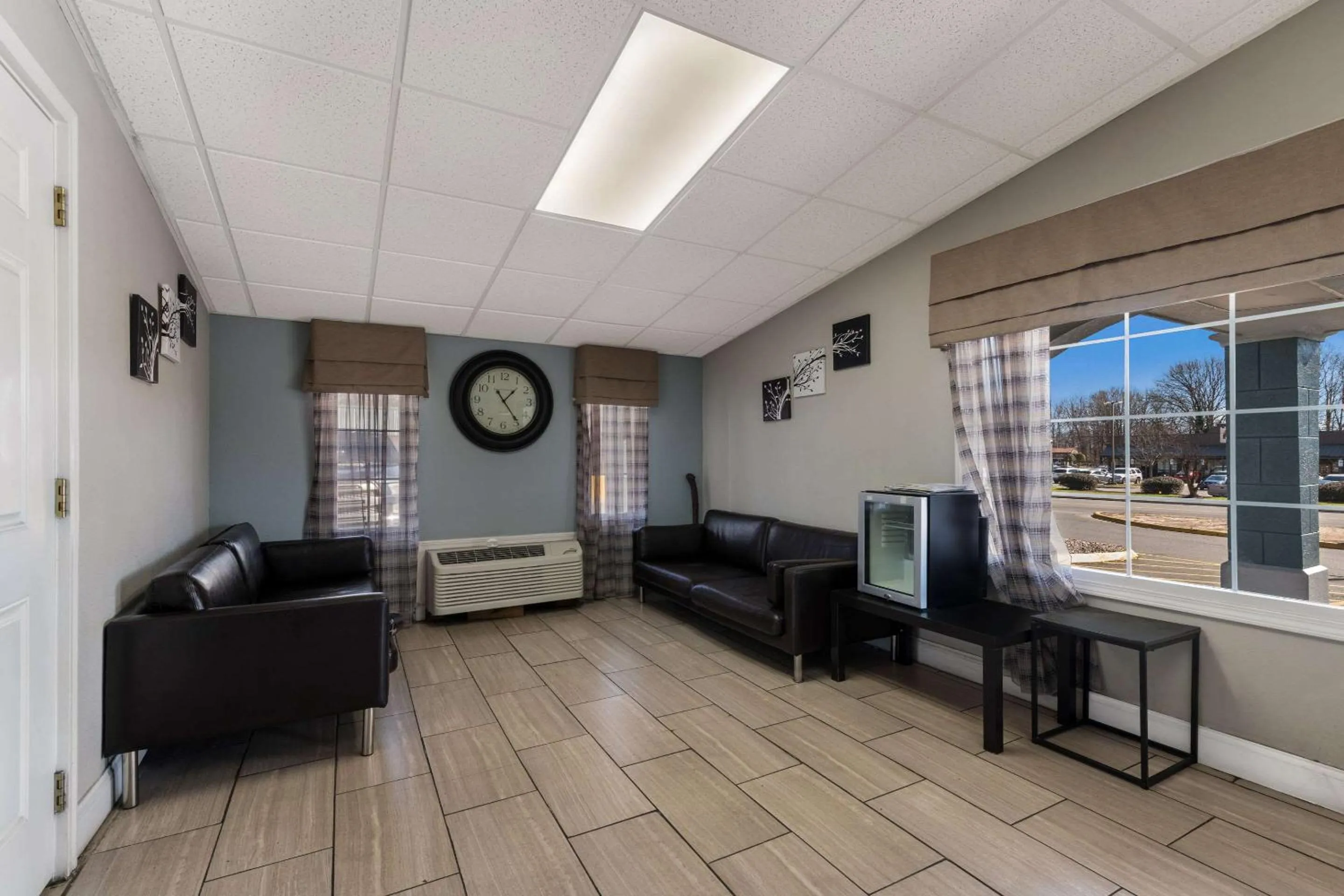 Lobby or reception in Rodeway Inn Charlotte Airport Area