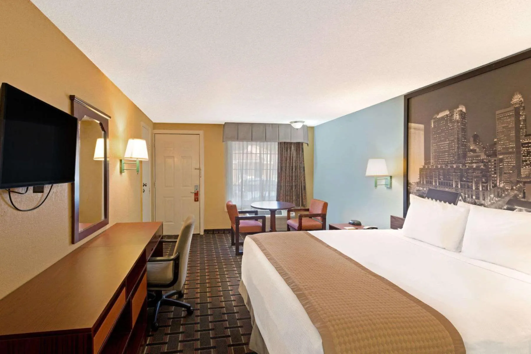 Bed in Rodeway Inn Charlotte Airport Area
