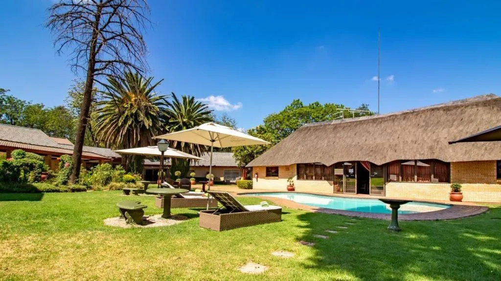 Hoyohoyo Chartwell Lodge