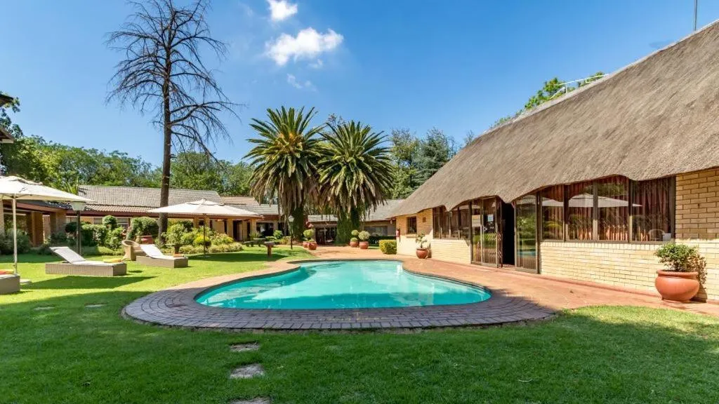 Hoyohoyo Chartwell Lodge