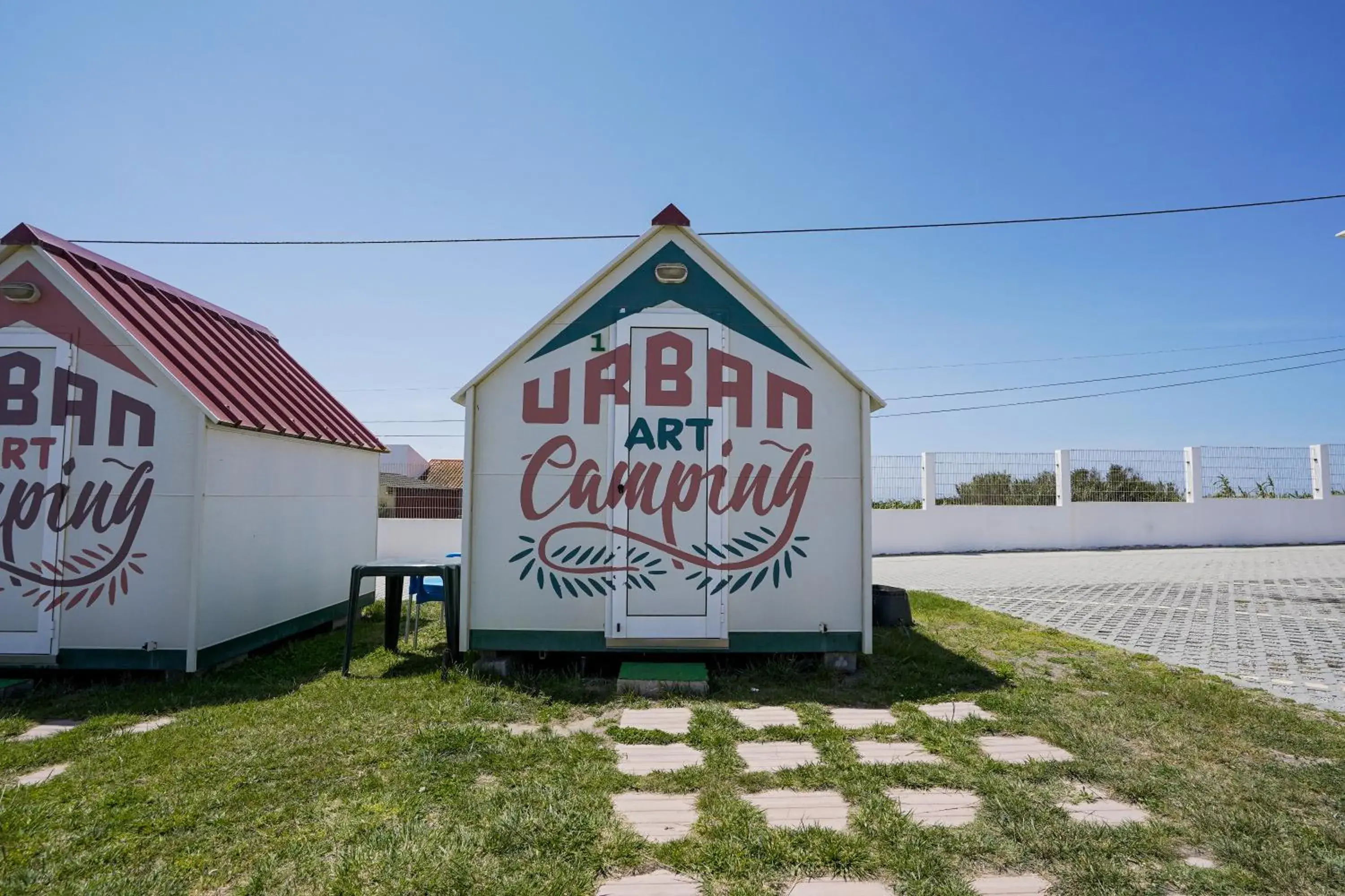 Standard Twin Room with Shared Bathroom in Urban Art by Campigir Standard Twin Room with Shared Bathroom in Urban Art by Campigir