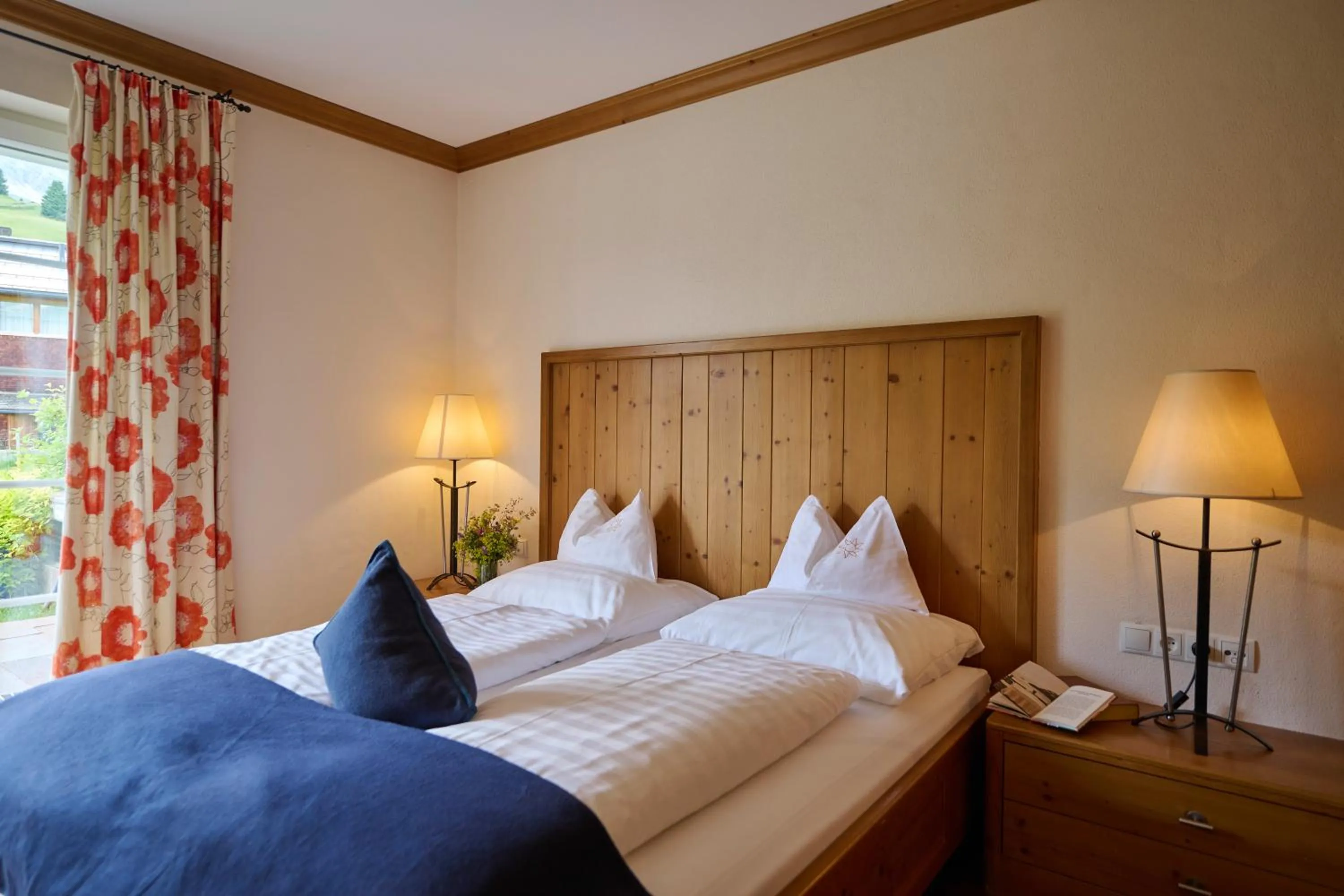 Bed in Hotel Mohnenfluh