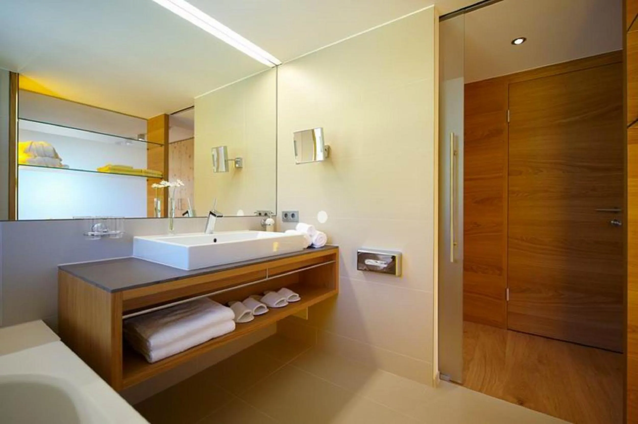 Bathroom in Hotel Mohnenfluh