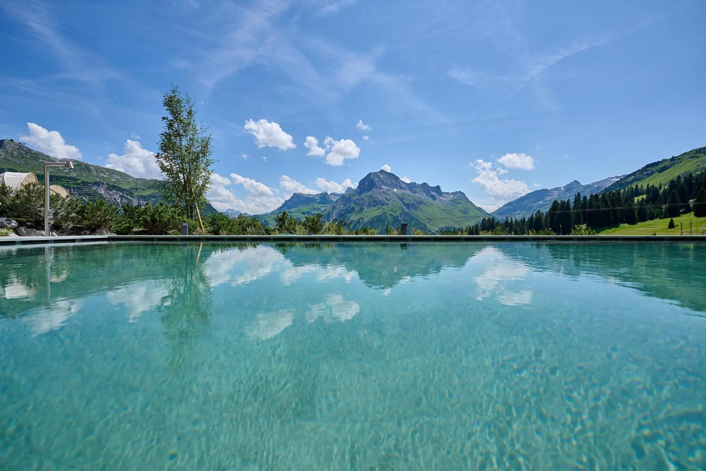 Swimming pool in Hotel Mohnenfluh