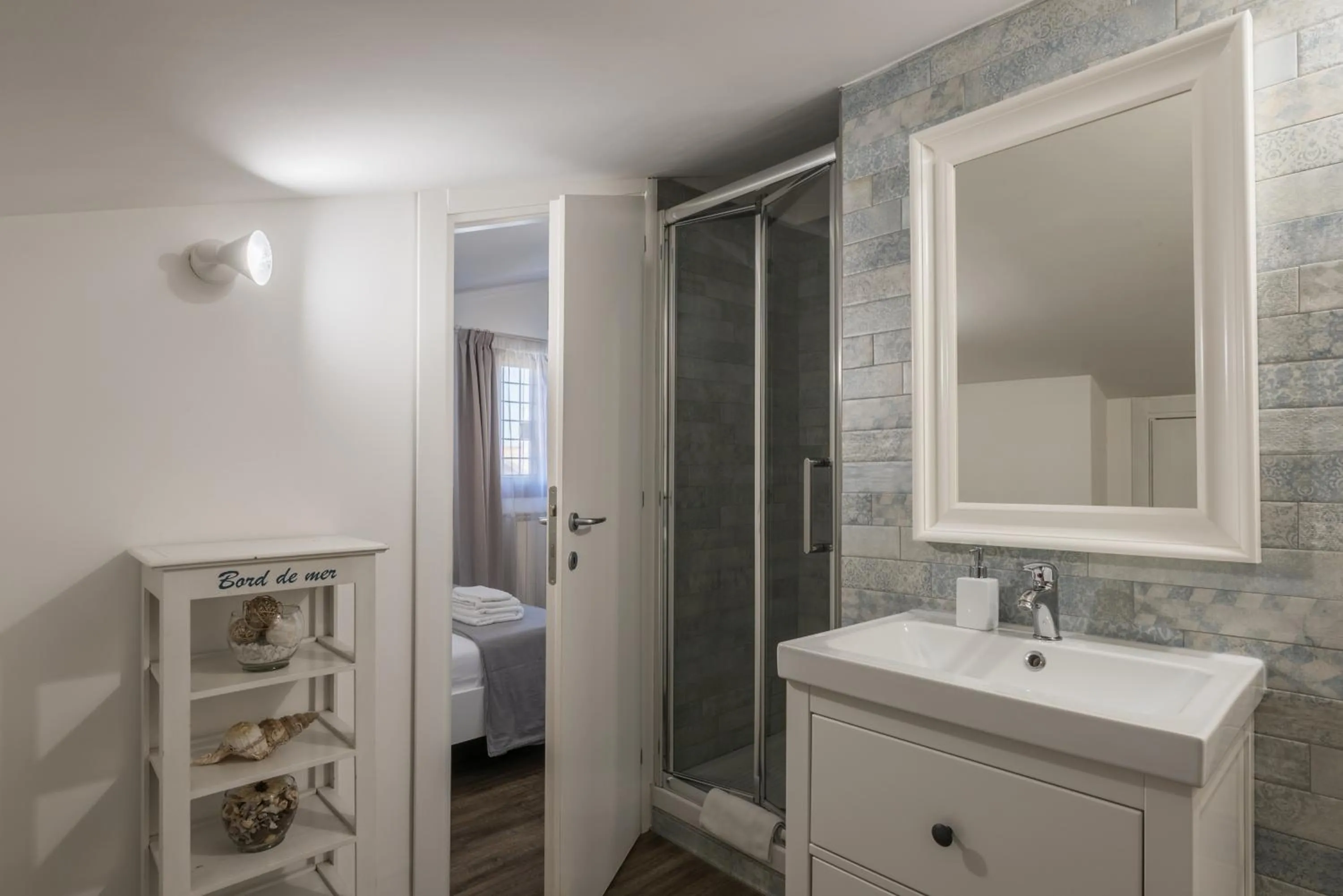 Shower in B&B L'Ulivo Fiumicino