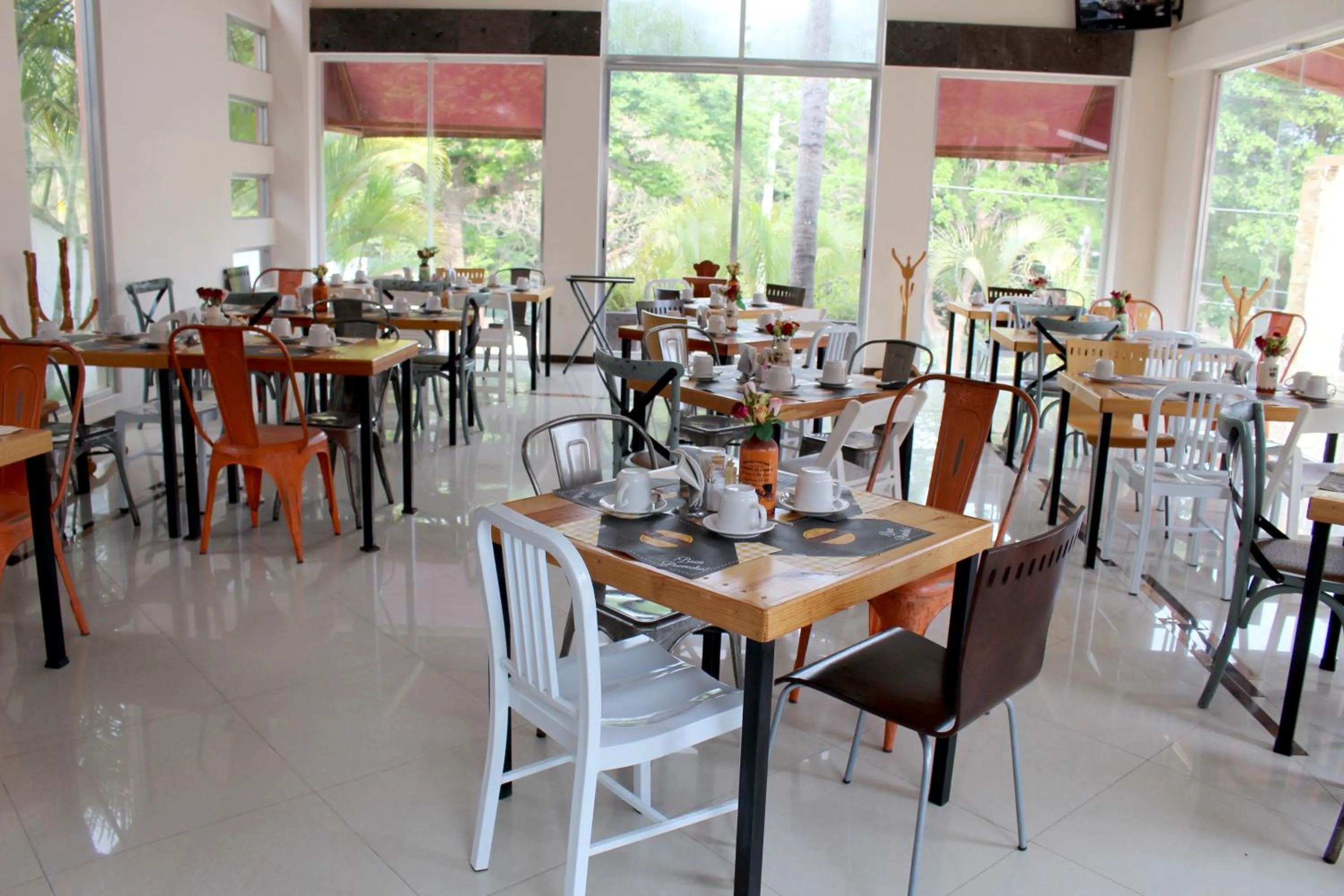 Restaurant/places to eat in VF Villa Florencia Hotel