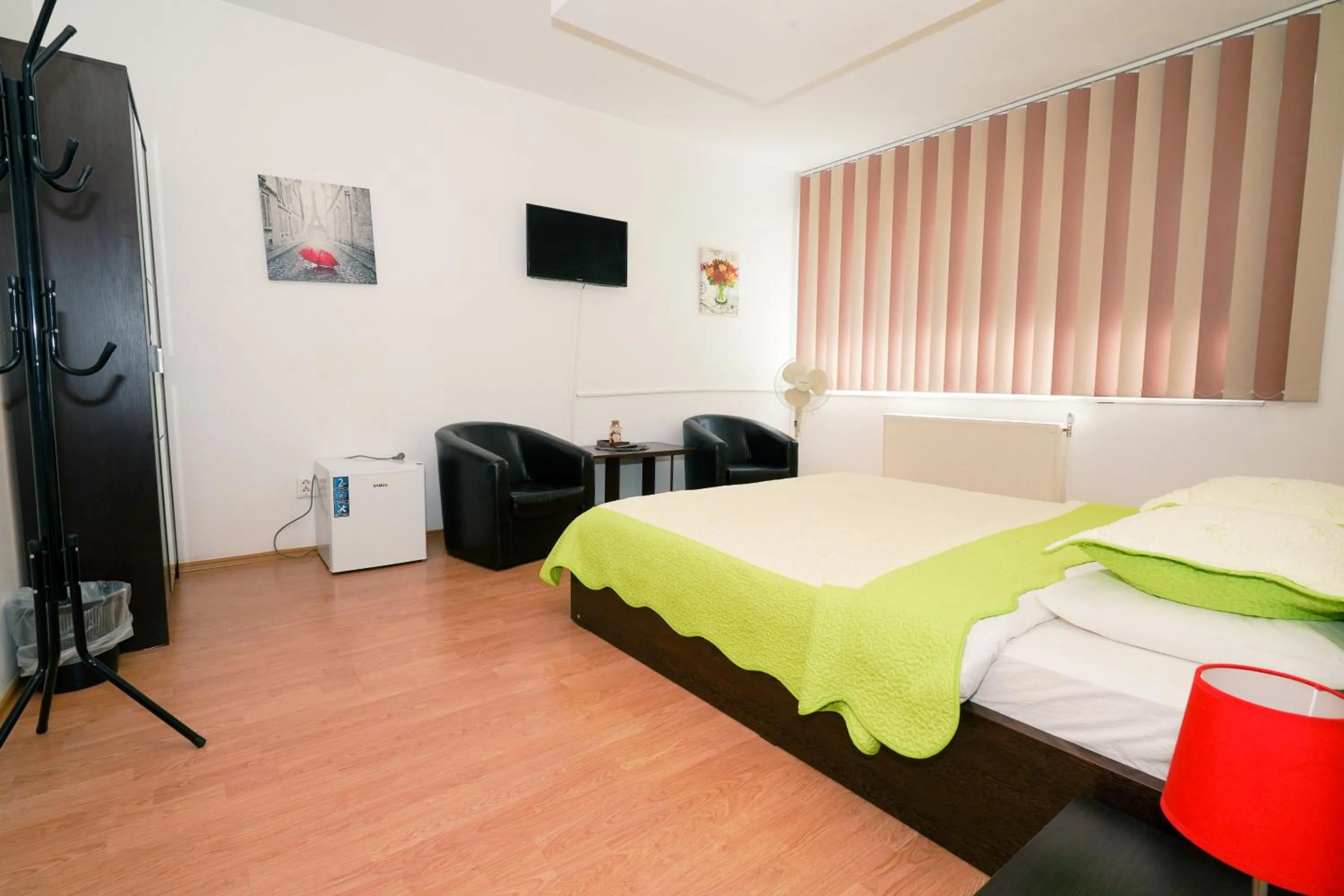 Bedroom, Bed in Pensiunea Dolce