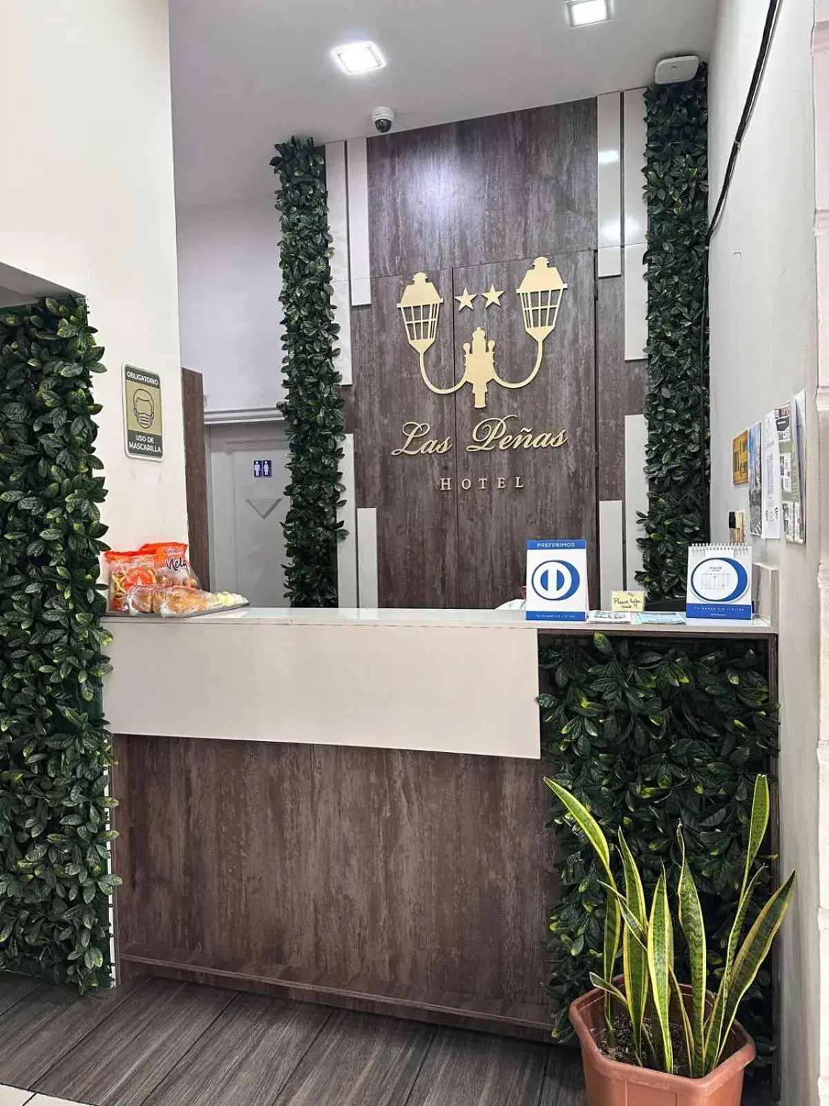 Basic Double Room in Hotel Las Peñas Basic Double Room in Hotel Las Peñas