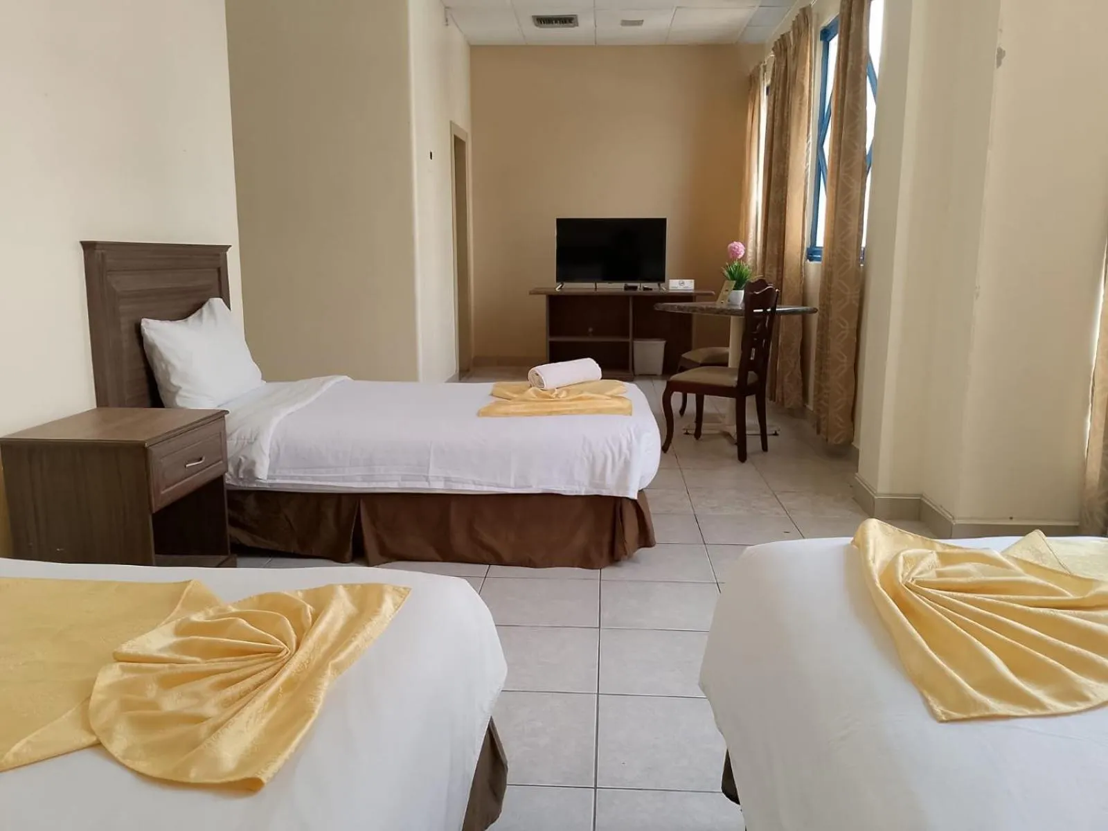 TV and multimedia, Bed in Hotel Las Peñas