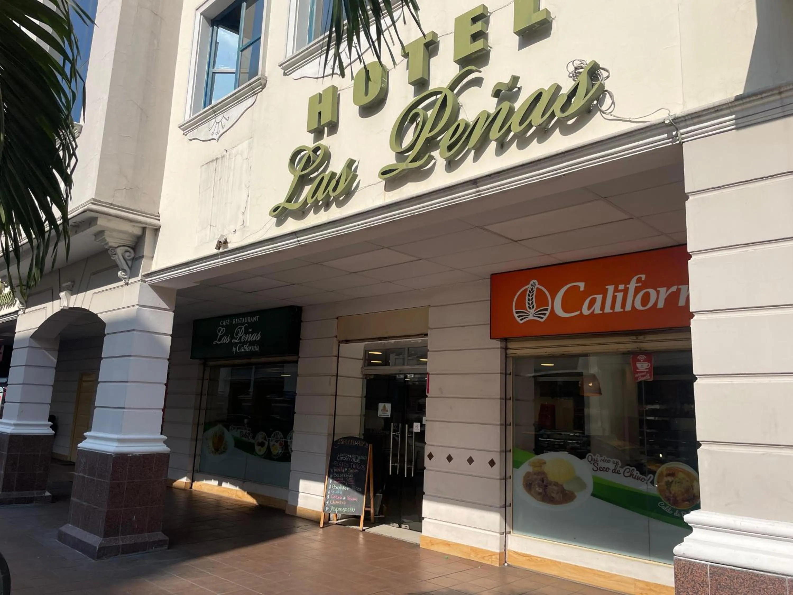 Facade/entrance in Hotel Las Peñas