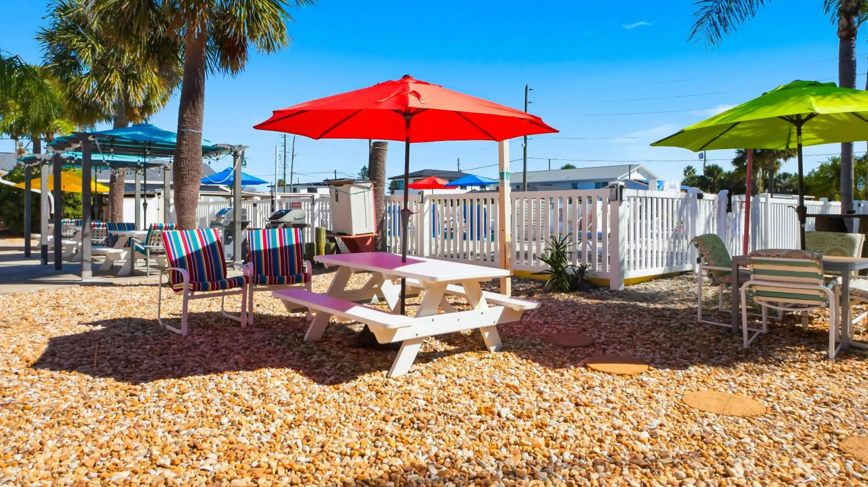 Patio in Bella Sirena Inn