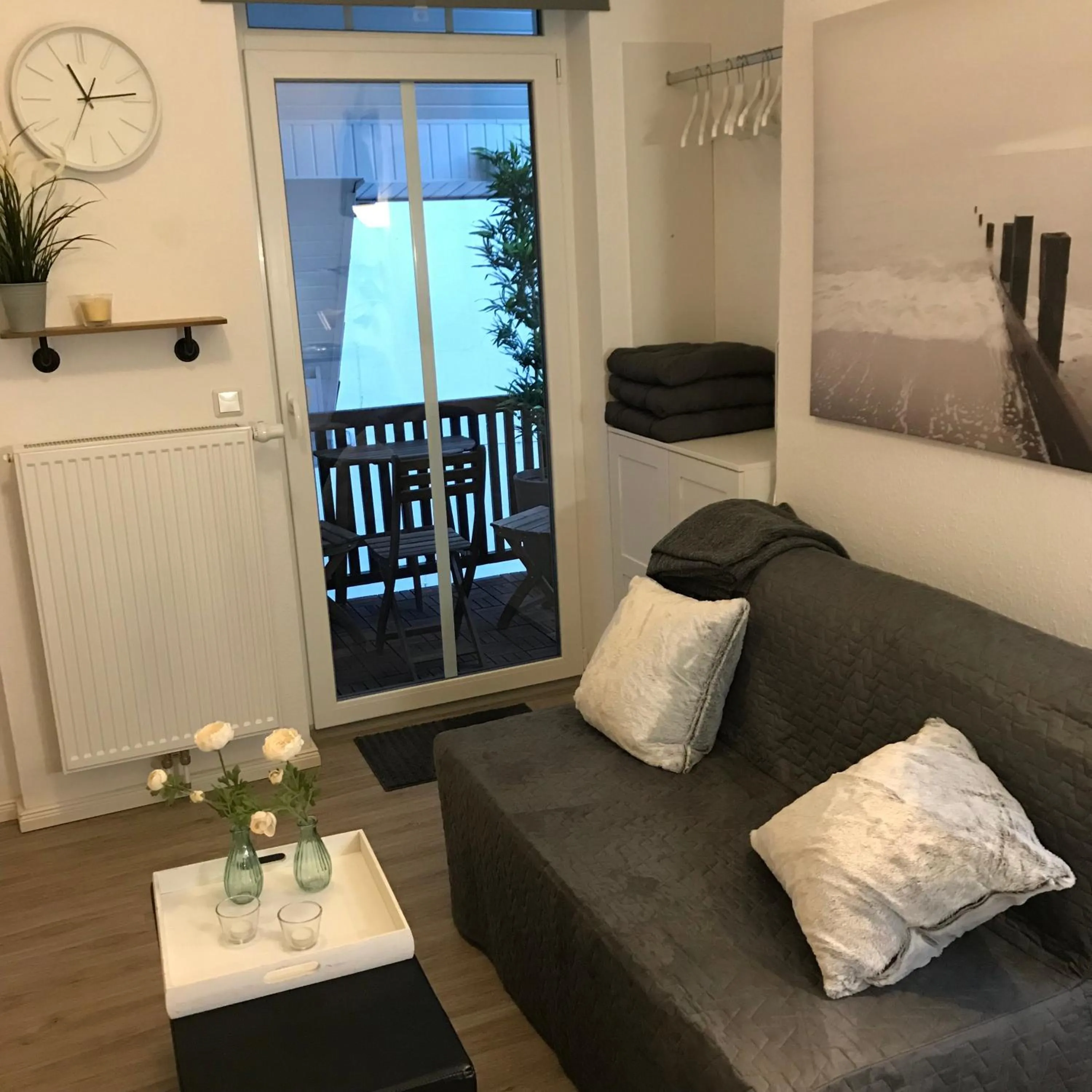 Bed in Apartment am Wall