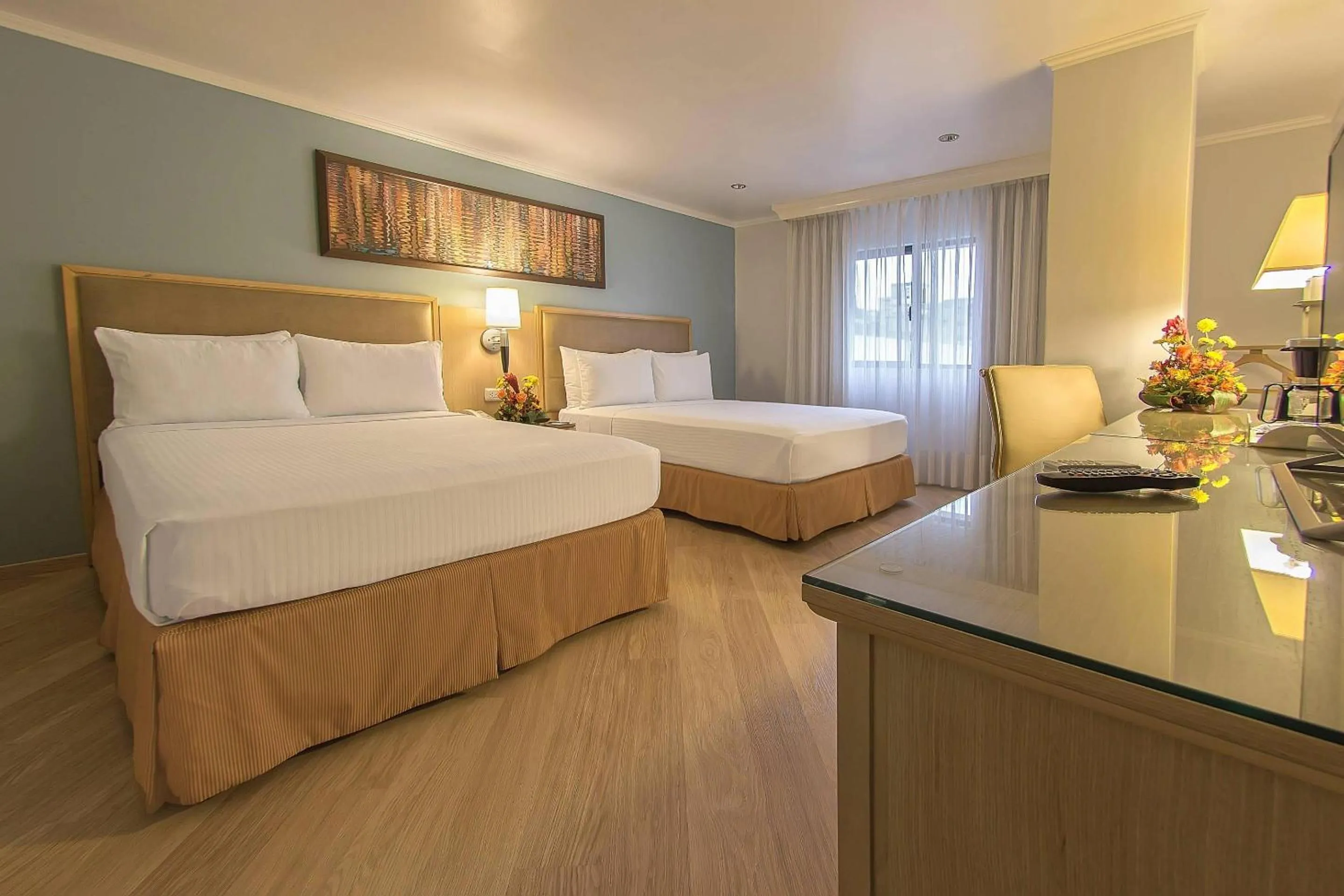 Bedroom, Bed in Grand Hotel Guayaquil, an Ascend Collection Hotel