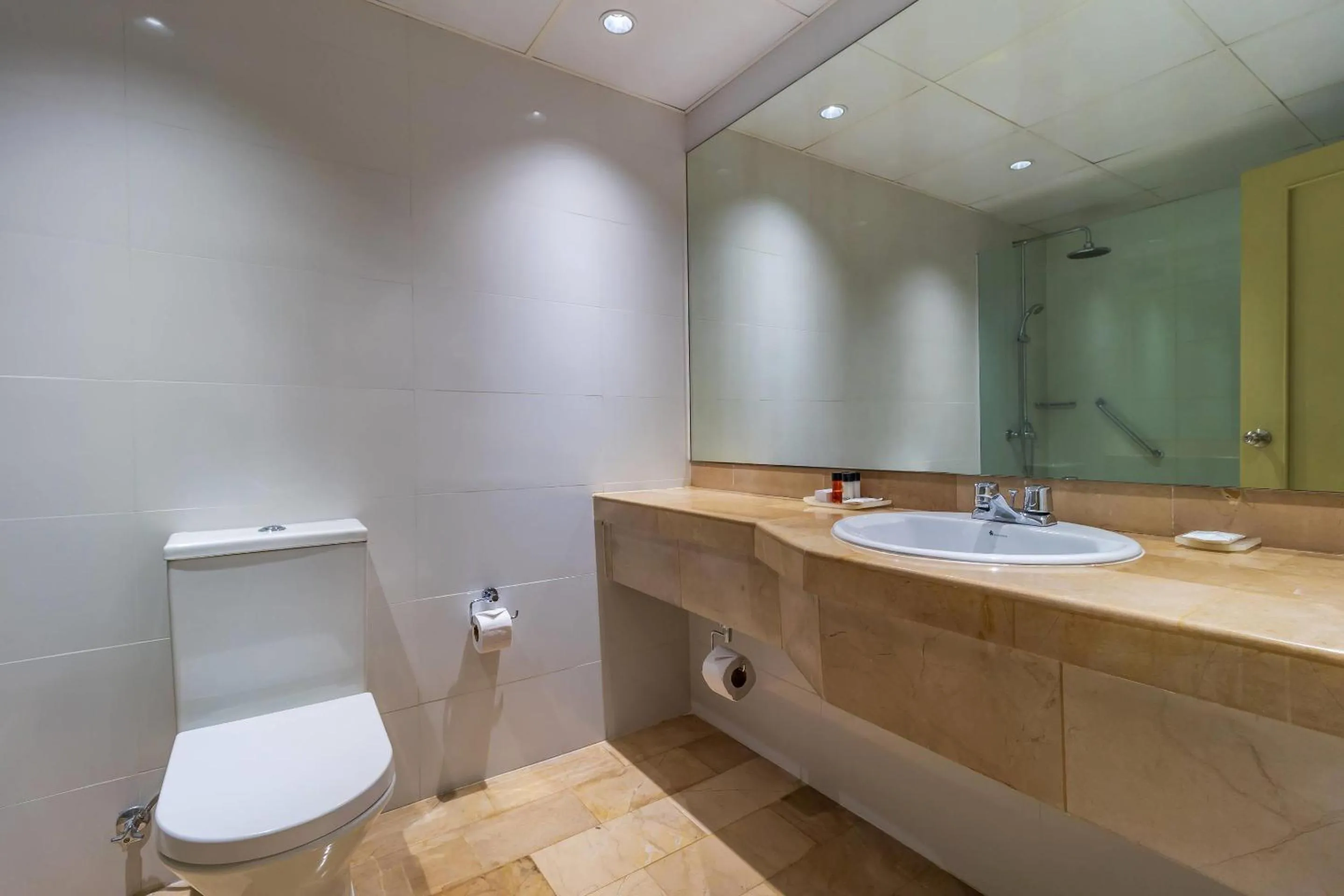 Bedroom in Grand Hotel Guayaquil, an Ascend Collection Hotel