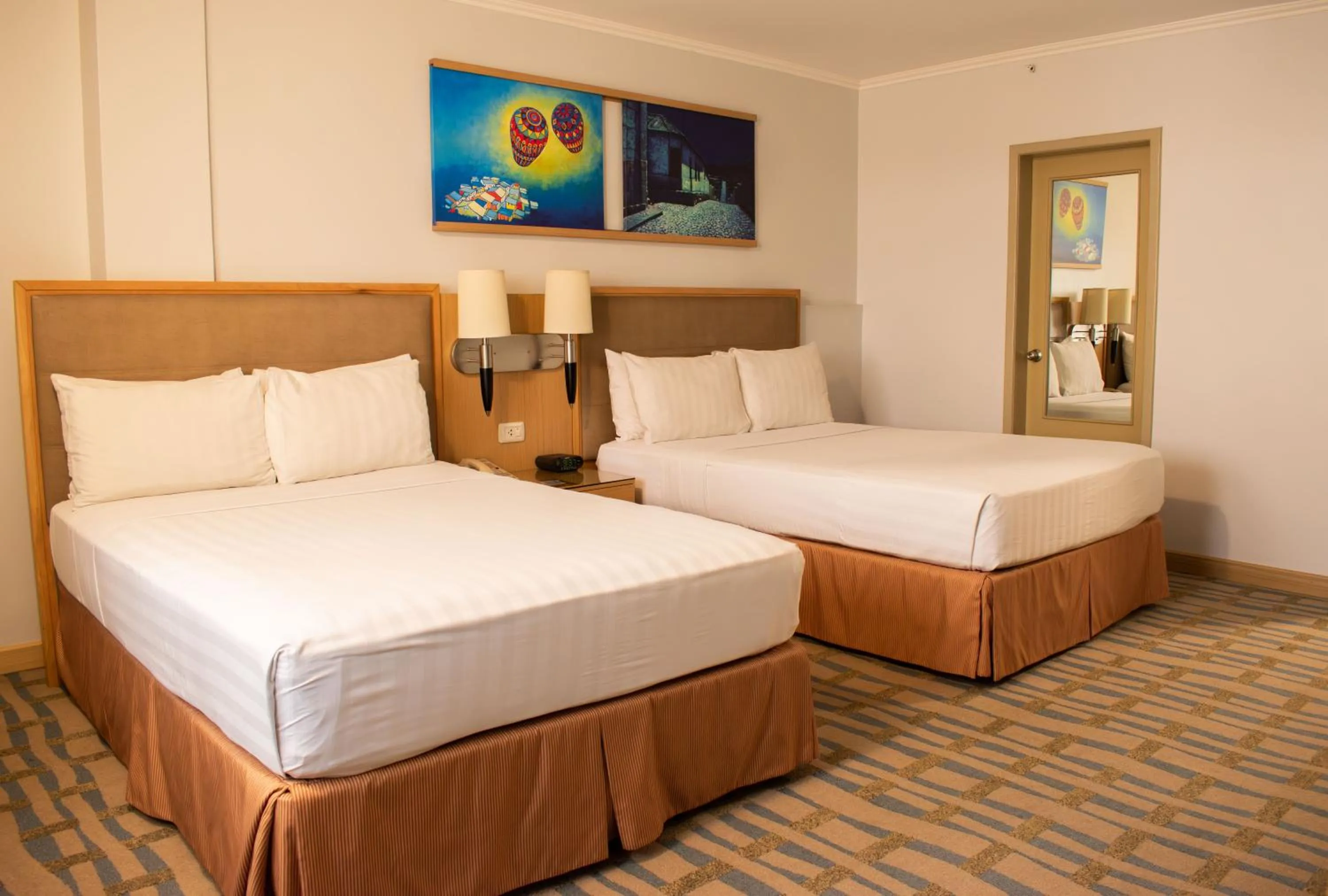 Bed in Grand Hotel Guayaquil, an Ascend Collection Hotel