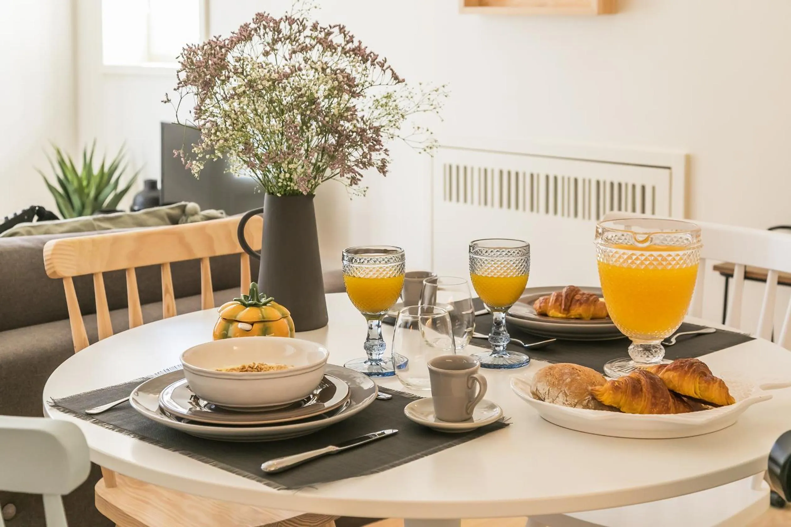 Breakfast in Almaria - Officina Real Apartments | Chiado