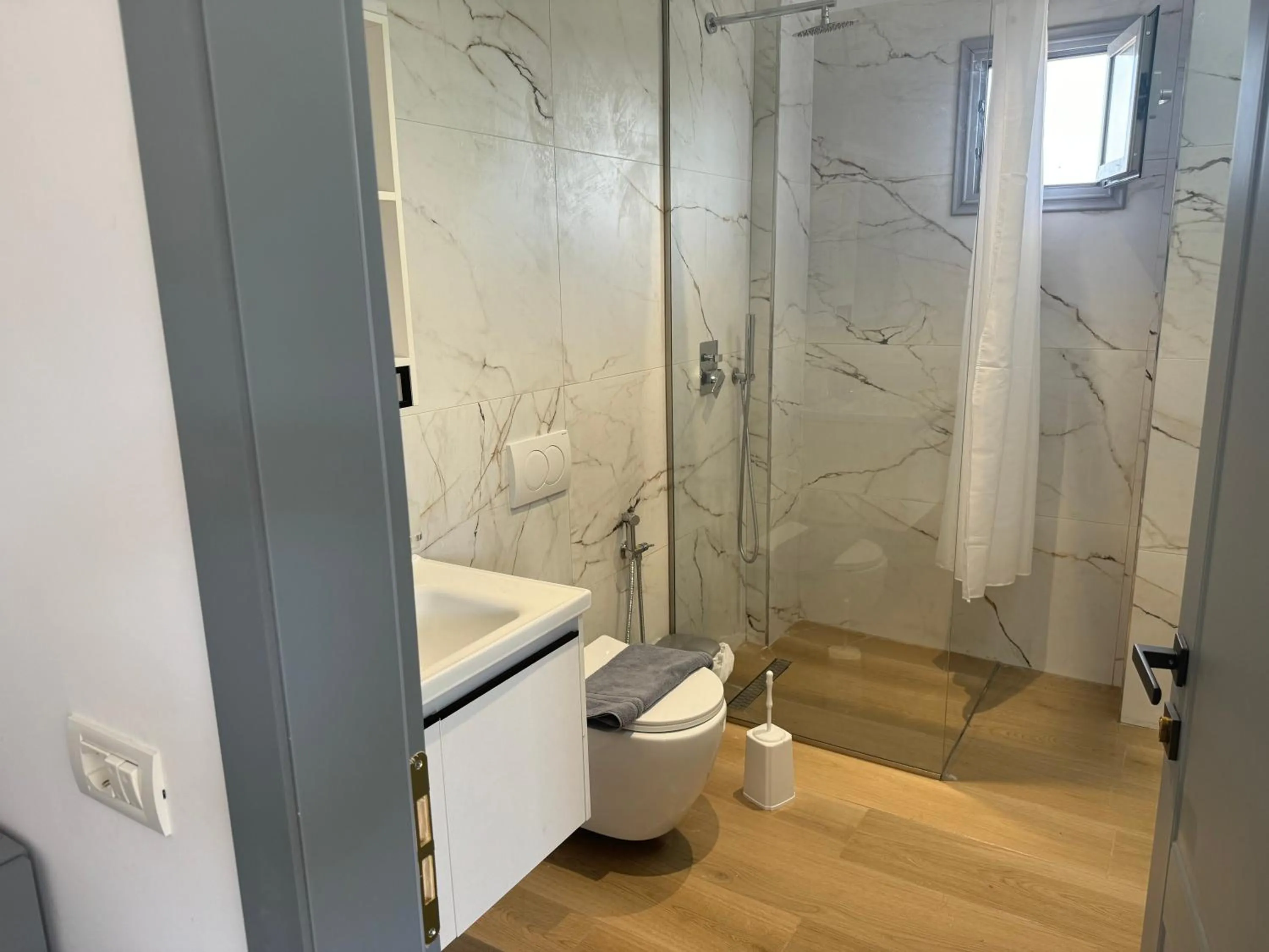 Shower in Petros rooms