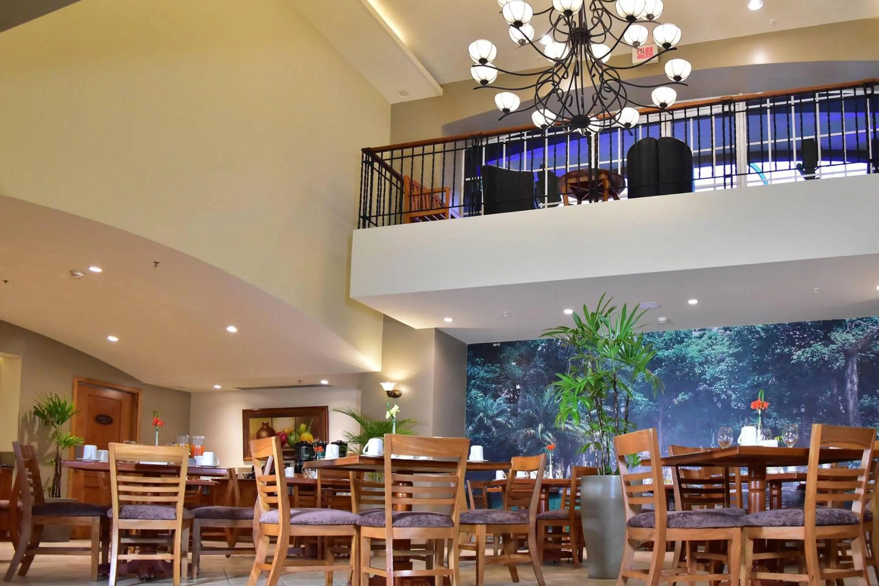 Breakfast in Sleep Inn Paseo Las Damas