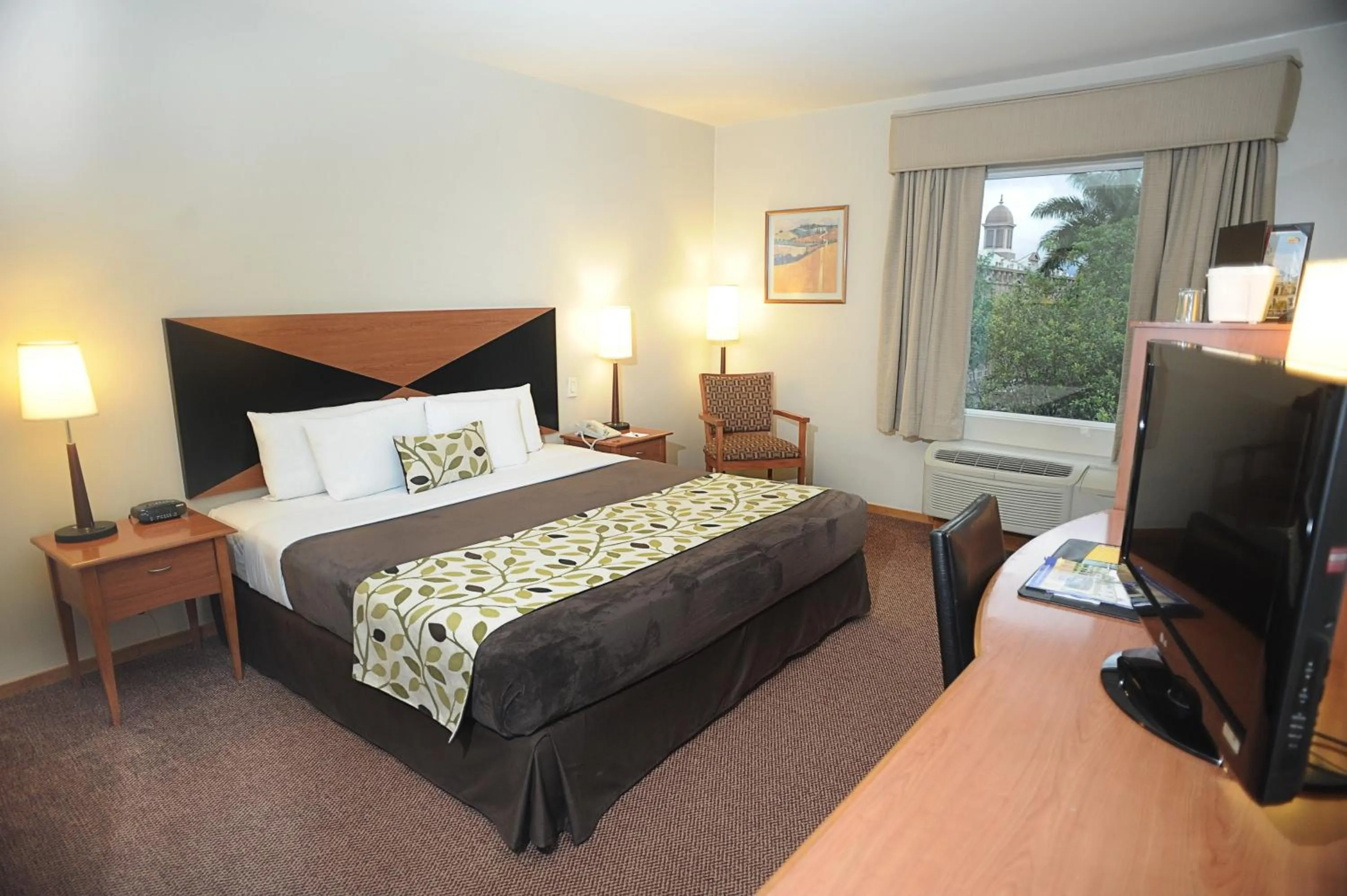 Bedroom, Bed in Sleep Inn Paseo Las Damas