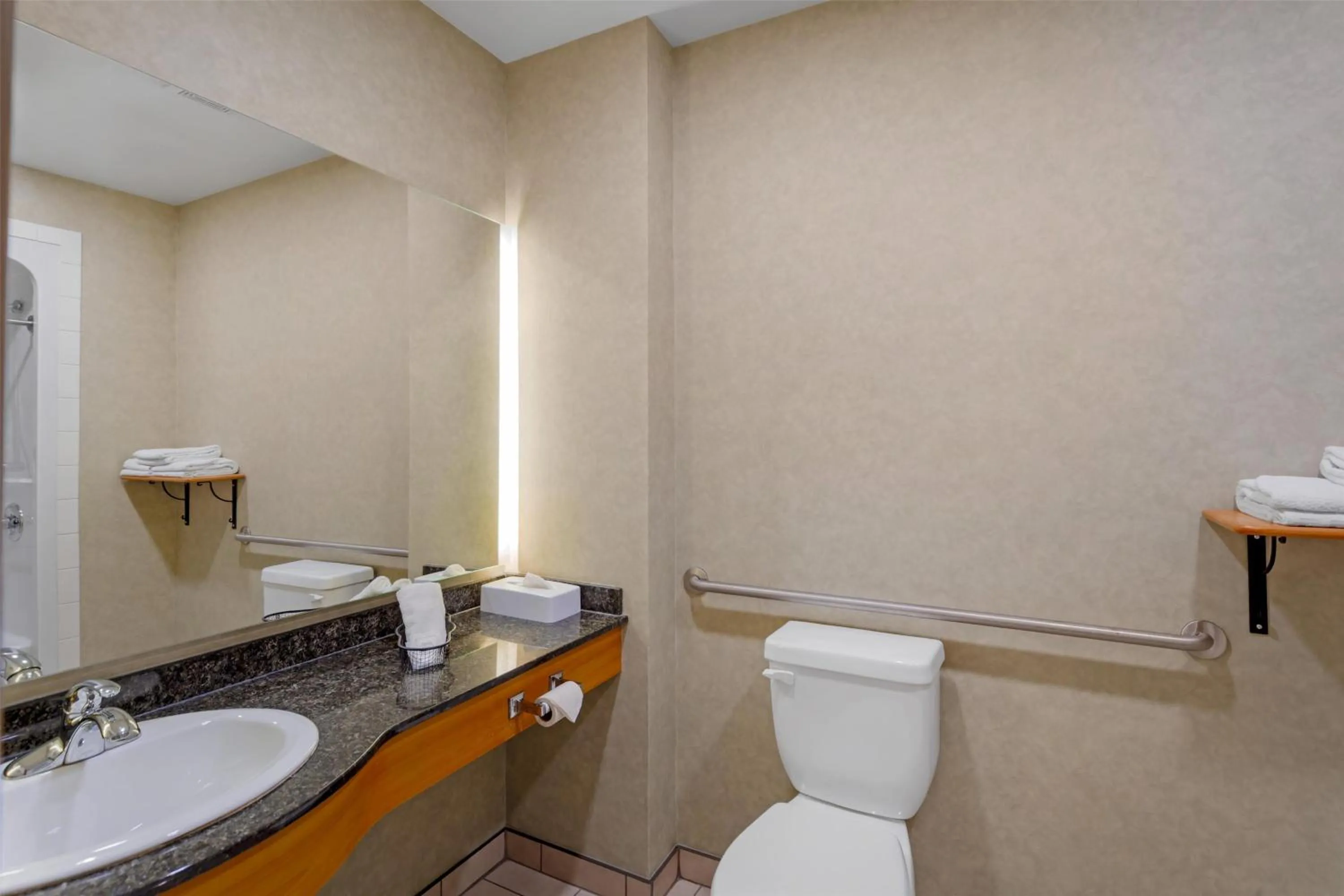 Bathroom in Best Western Plus Valemount Inn & Suites