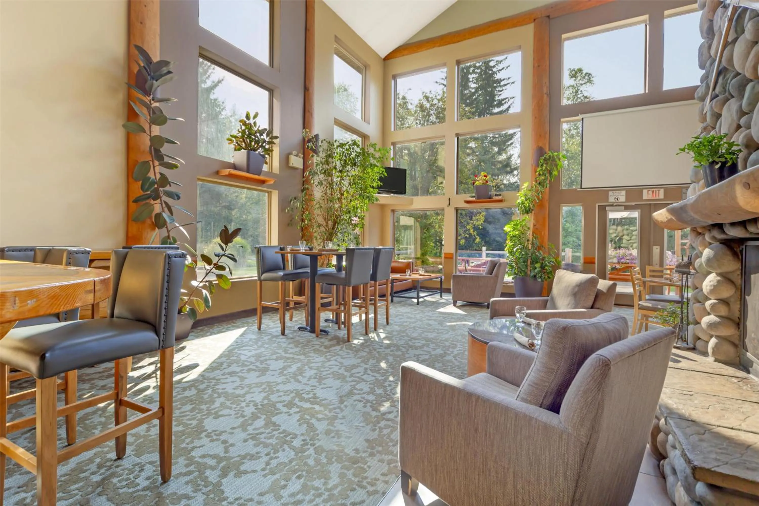 Lobby or reception in Best Western Plus Valemount Inn & Suites