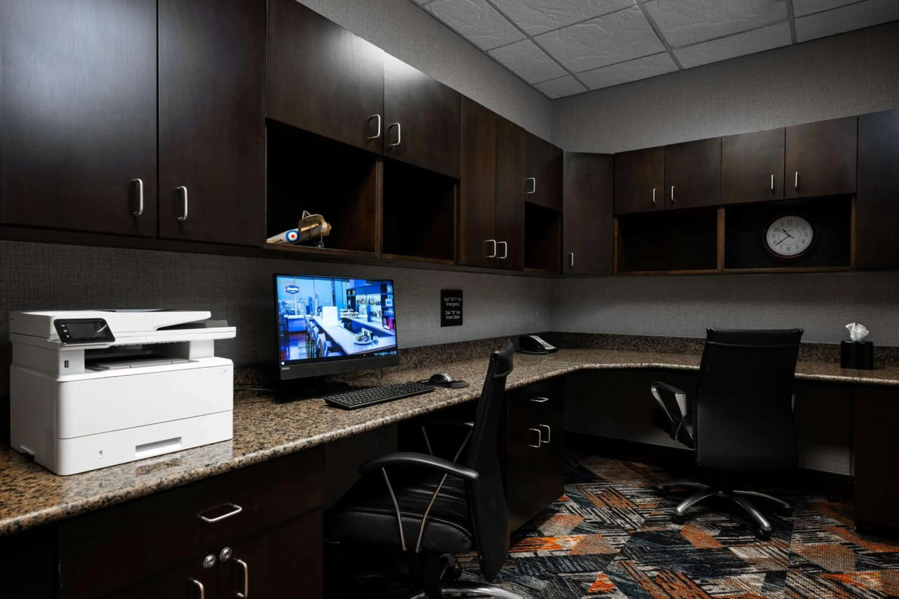 Business facilities in Hampton Inn Evansville Airport
