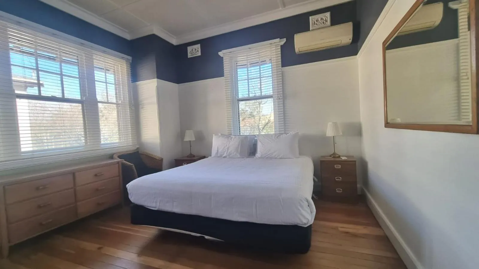 Bedroom, Bed in Waterview Gosford Motor Inn