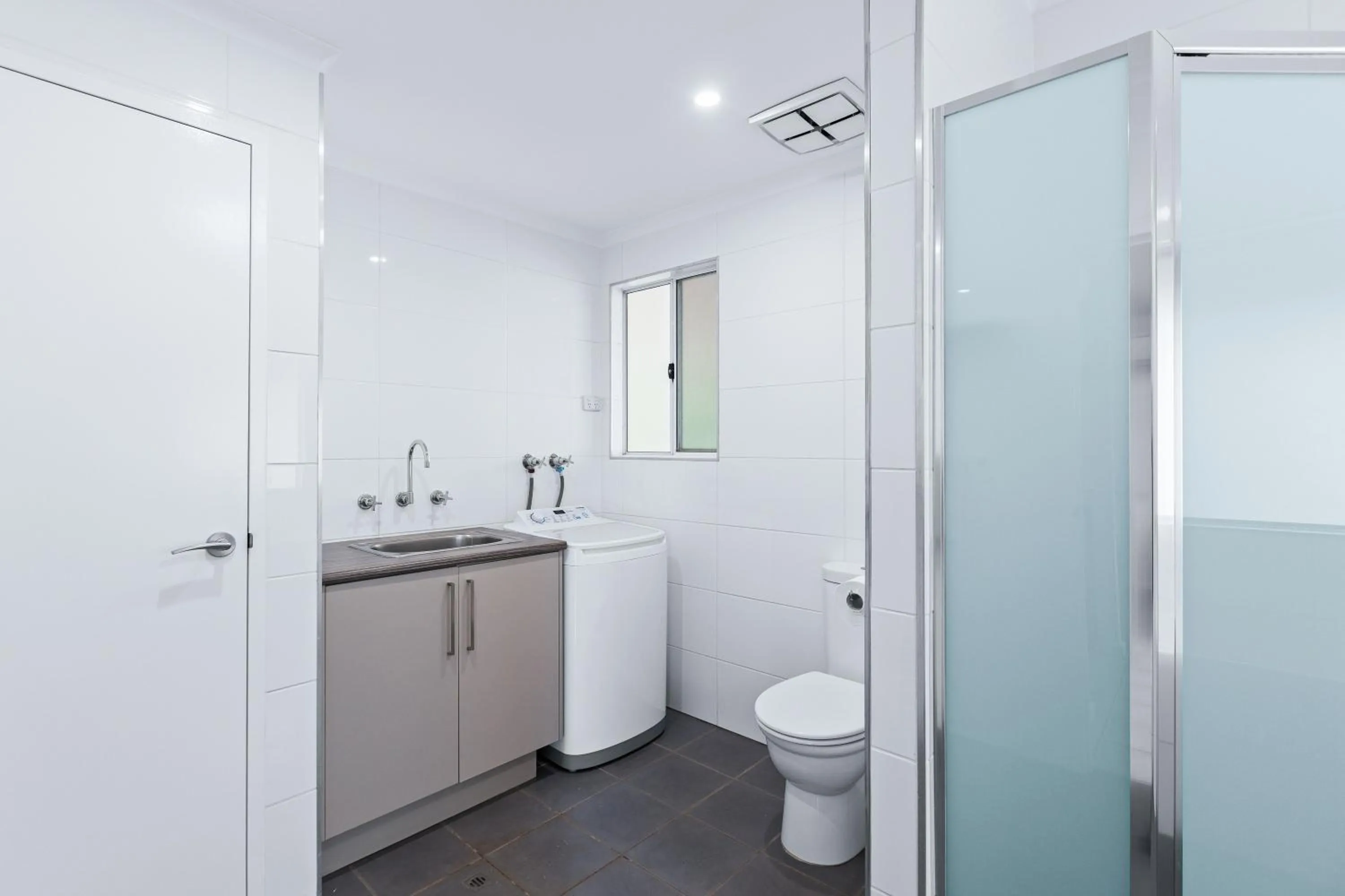 Shower in Cable Beachside Villas
