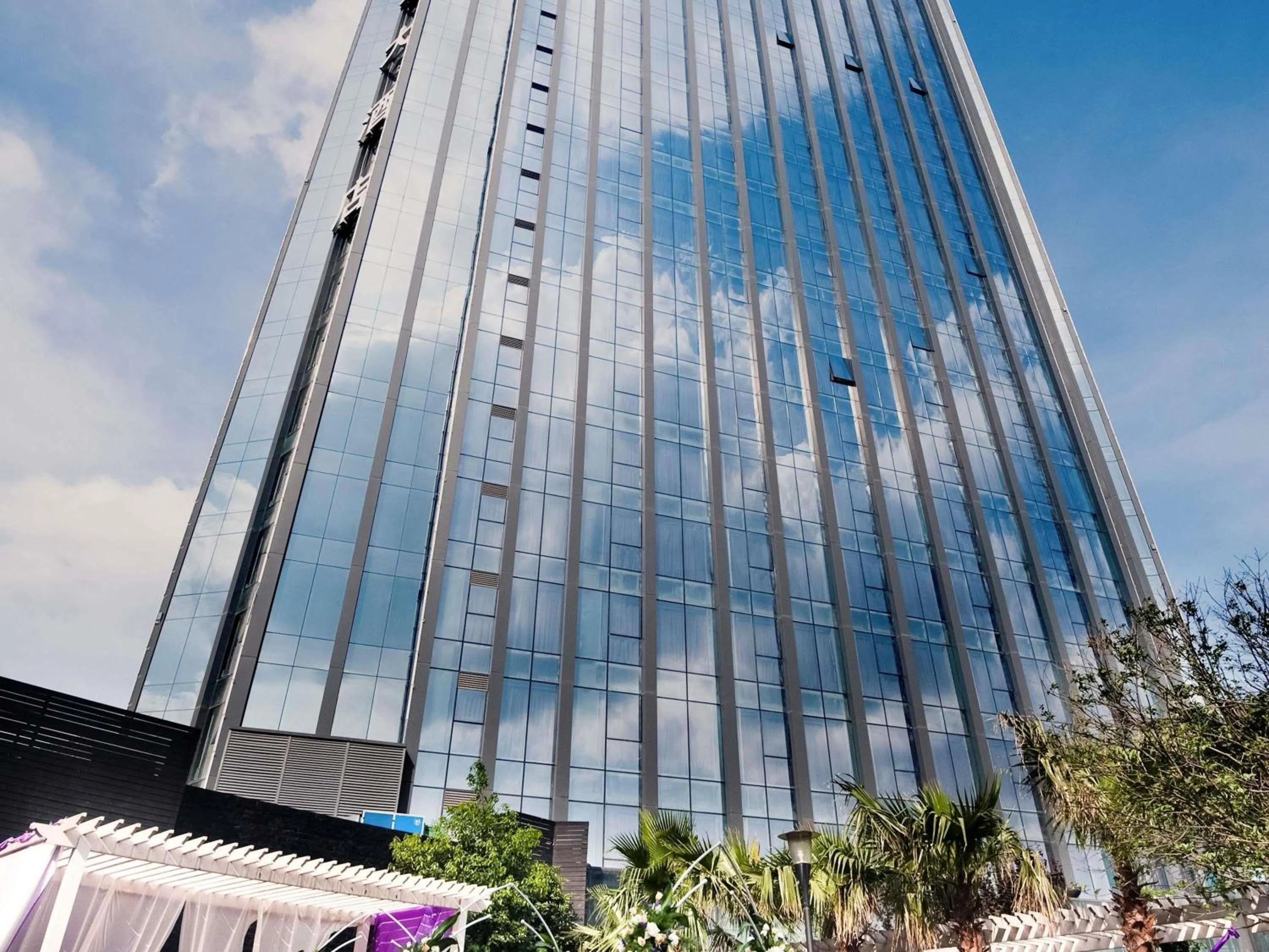 Property building in Pullman Guiyang