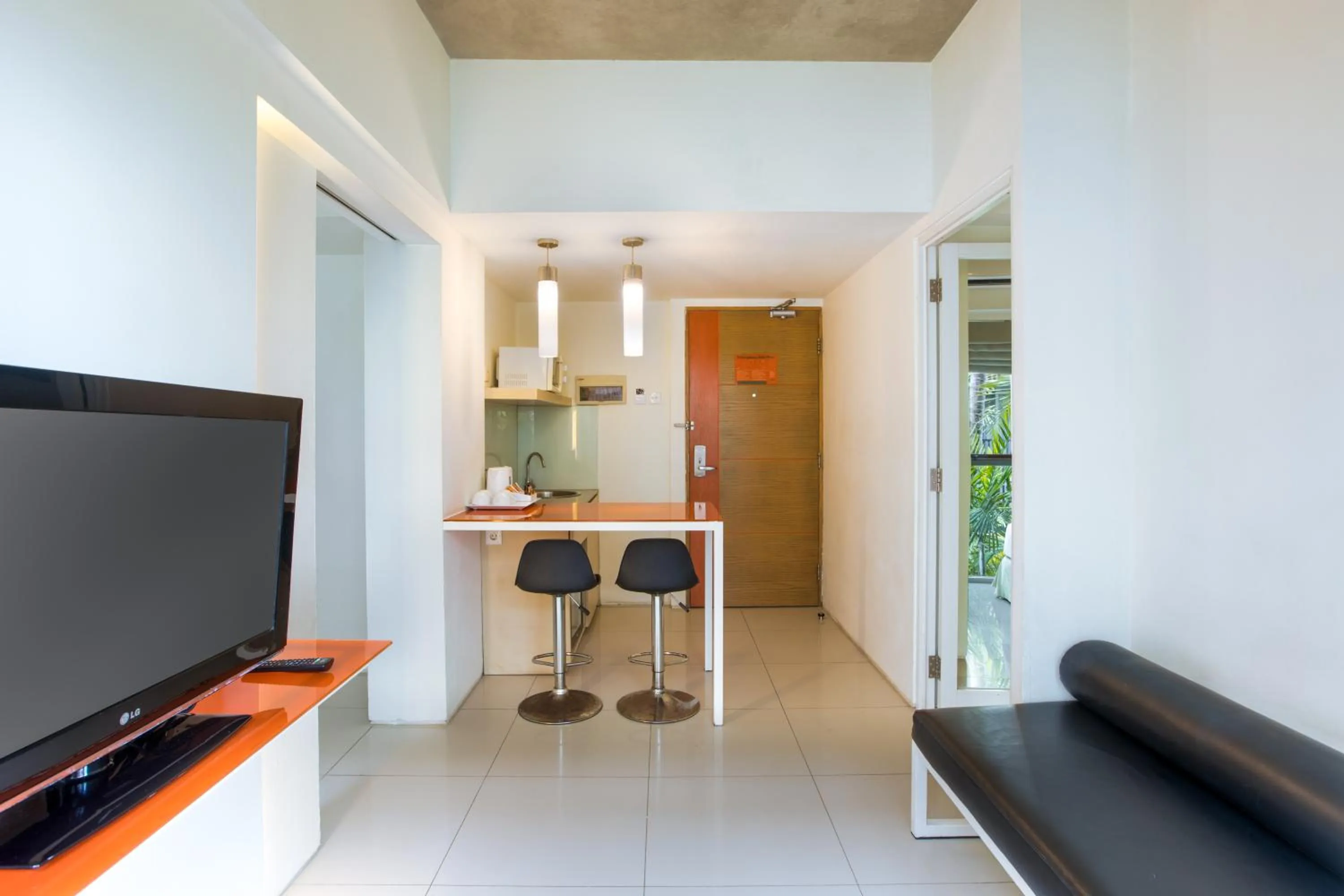 Living room in HARRIS Hotel & Residences Sunset Road