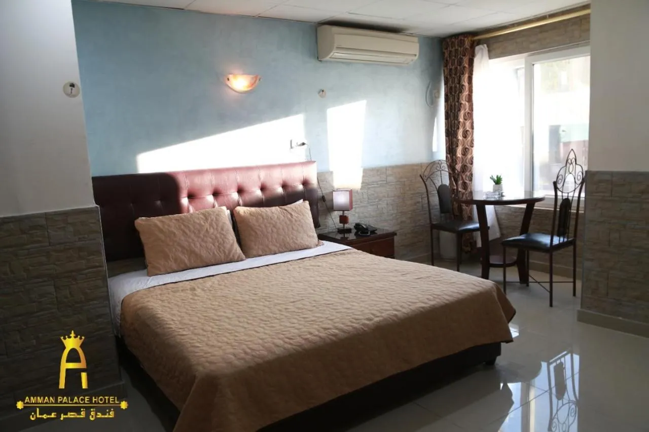 Photo of the whole room, Bed in Amman Palace Hotel