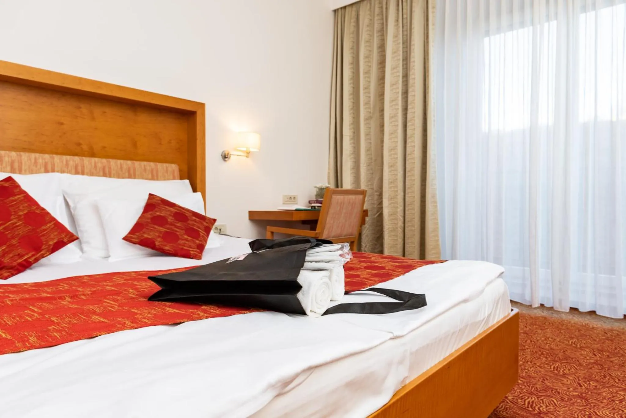 Bedroom, Bed in Hotel Vitarium Superior - Terme Krka