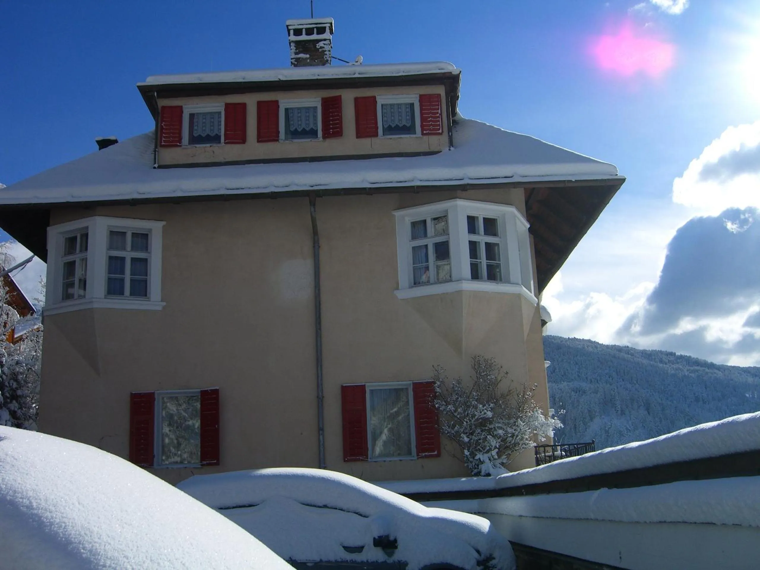 Facade/entrance in Hotel Villa Emilia
