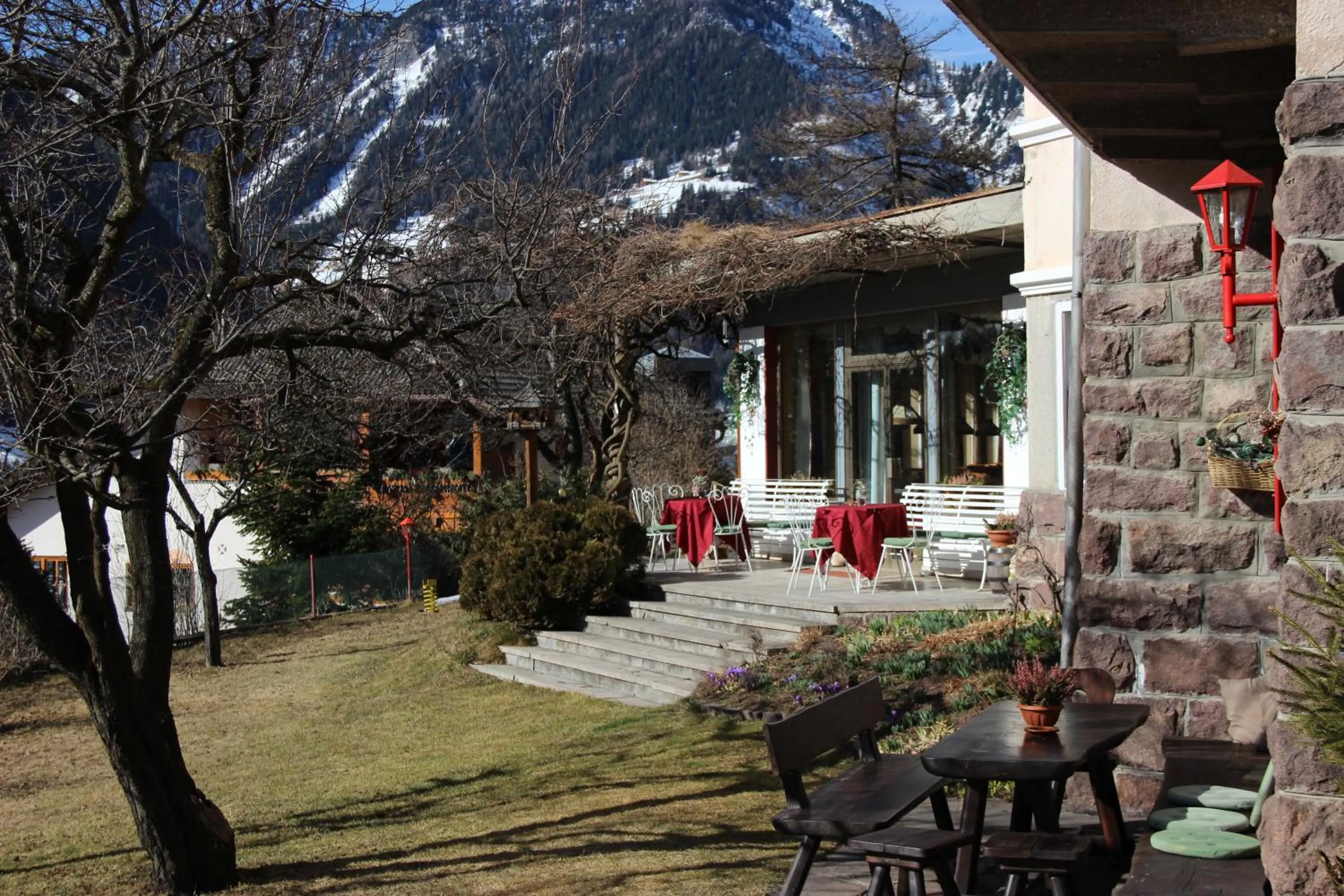 Facade/entrance in Hotel Villa Emilia