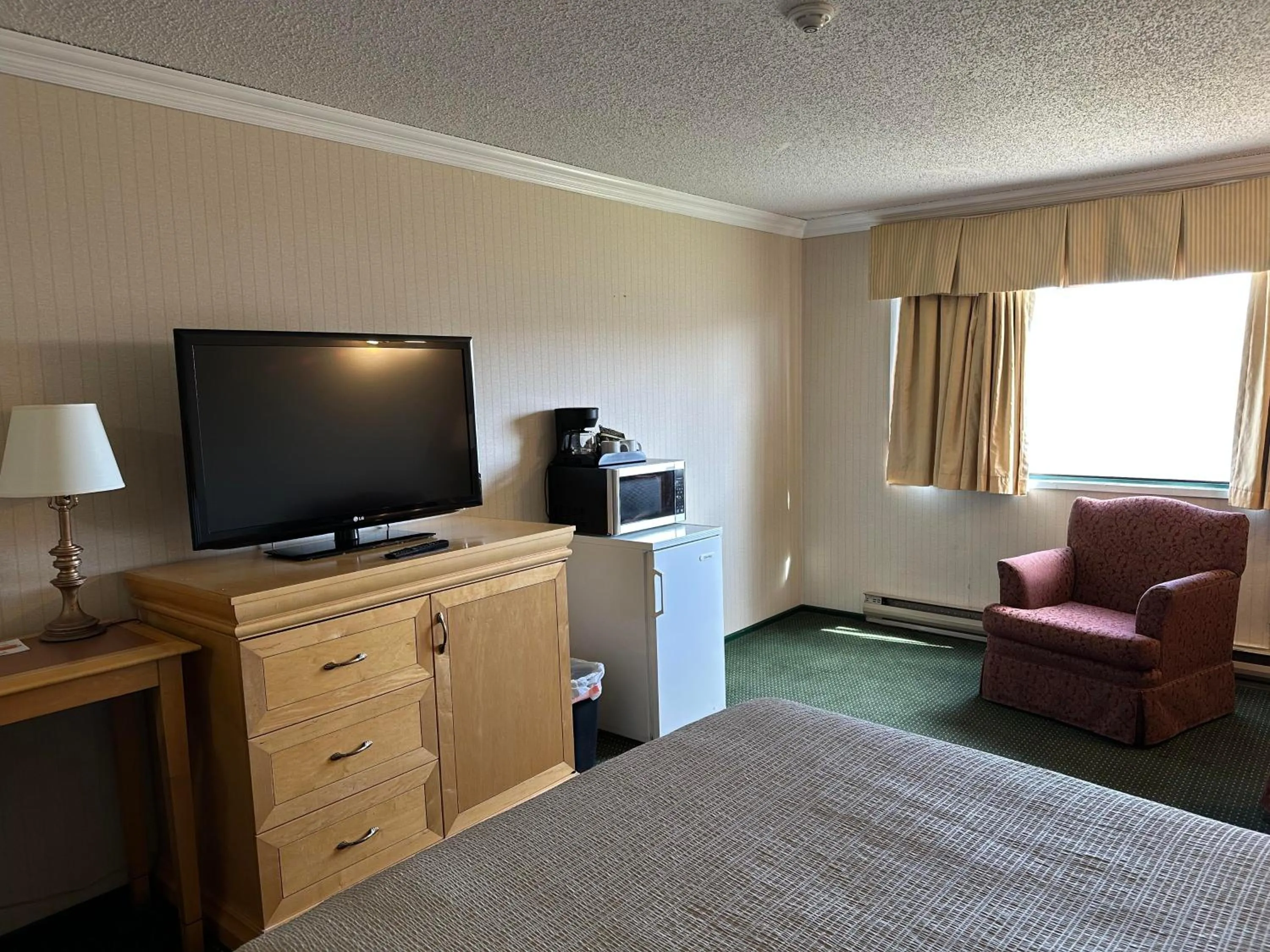 Bed in Travelodge by Wyndam Chetwynd