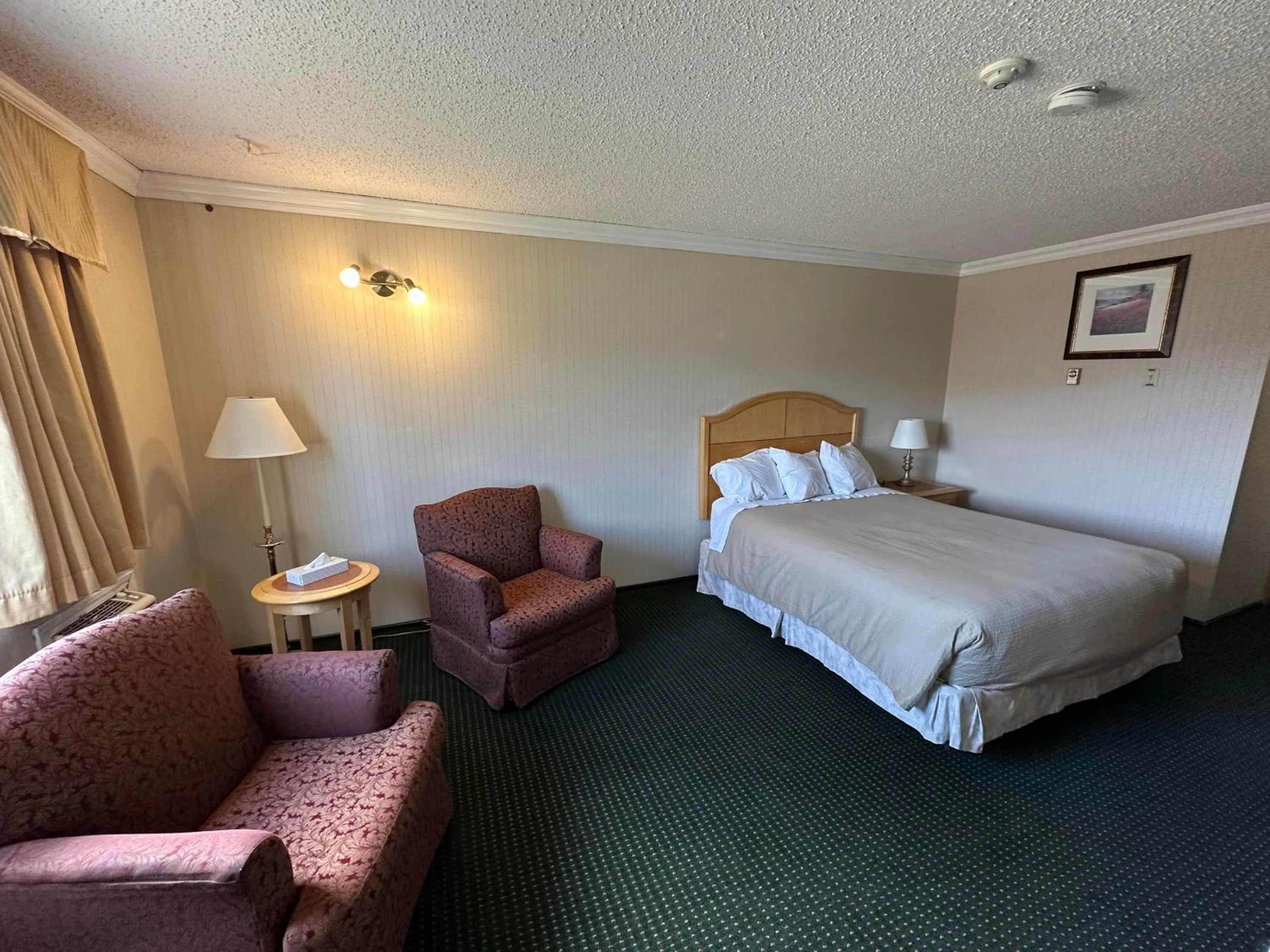 Bed in Travelodge by Wyndam Chetwynd