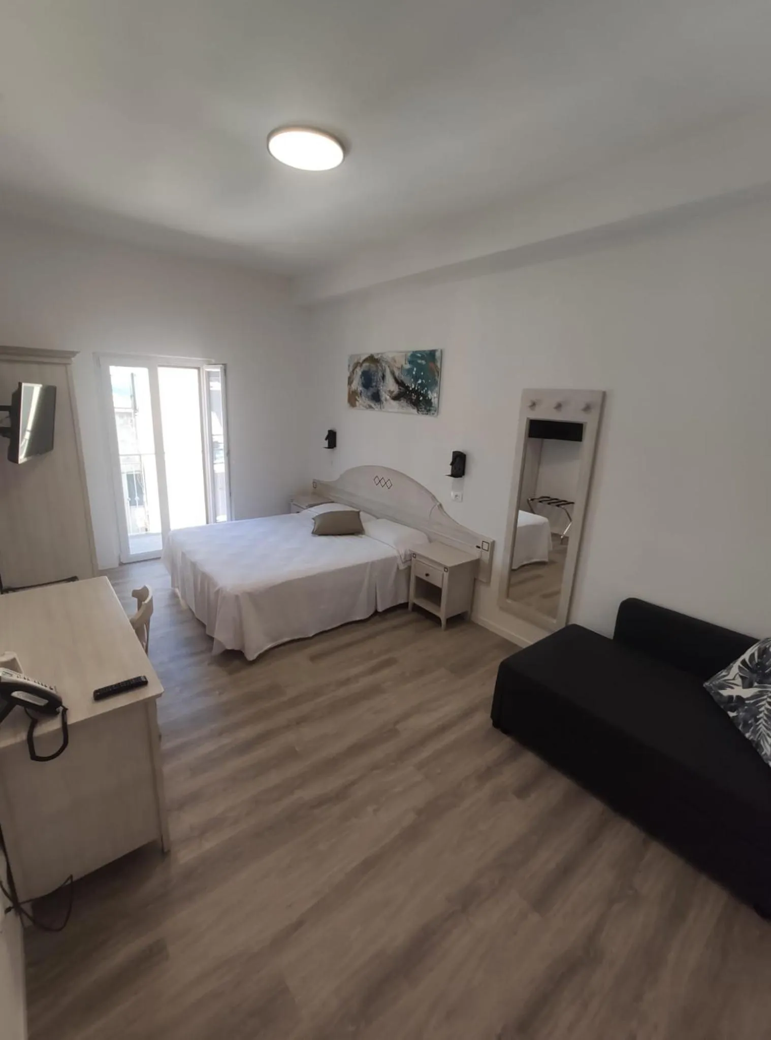 Bed in Hotel Week End